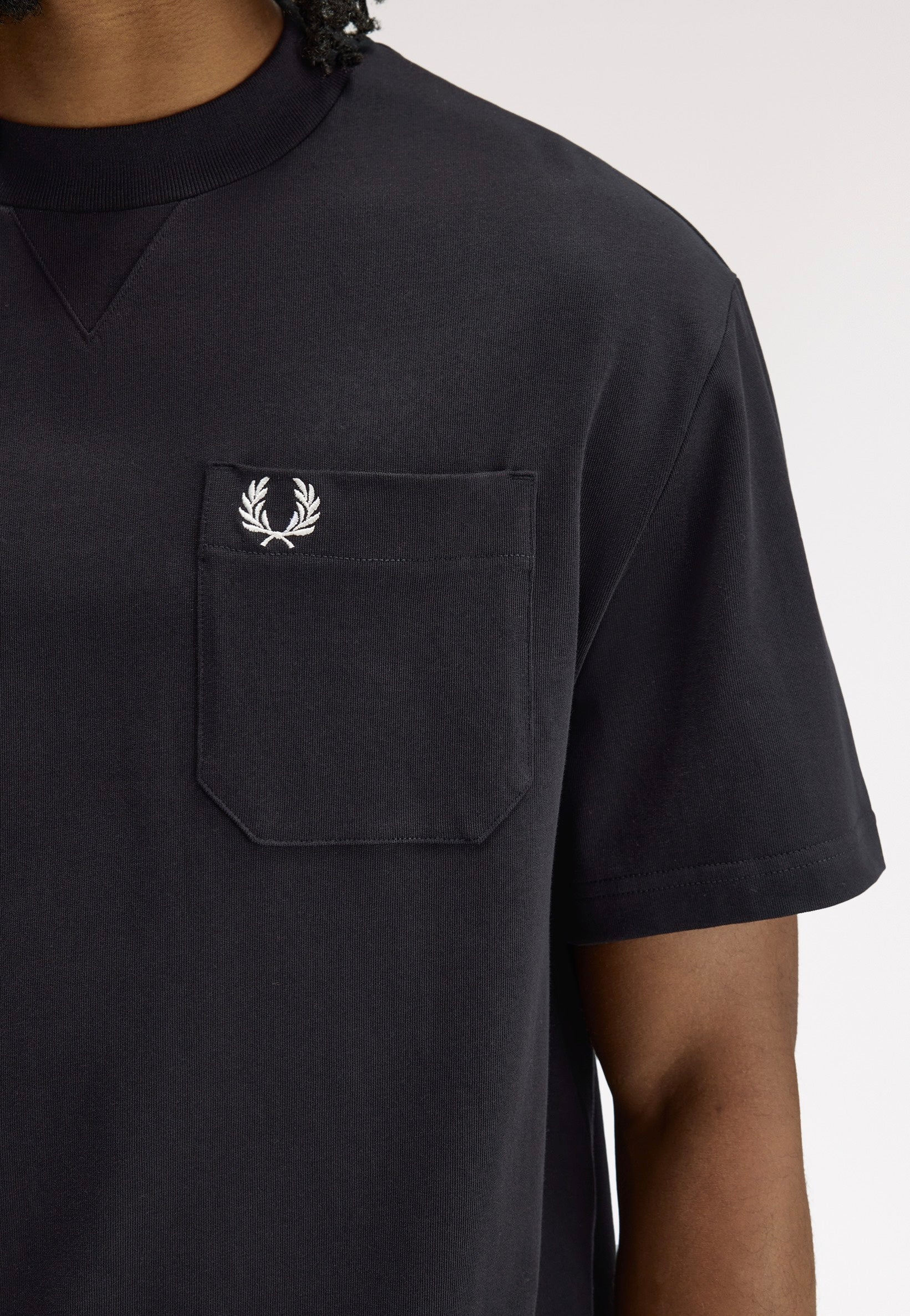 Fred Perry - Pocket Detail Black - T-Shirt | Men-Image