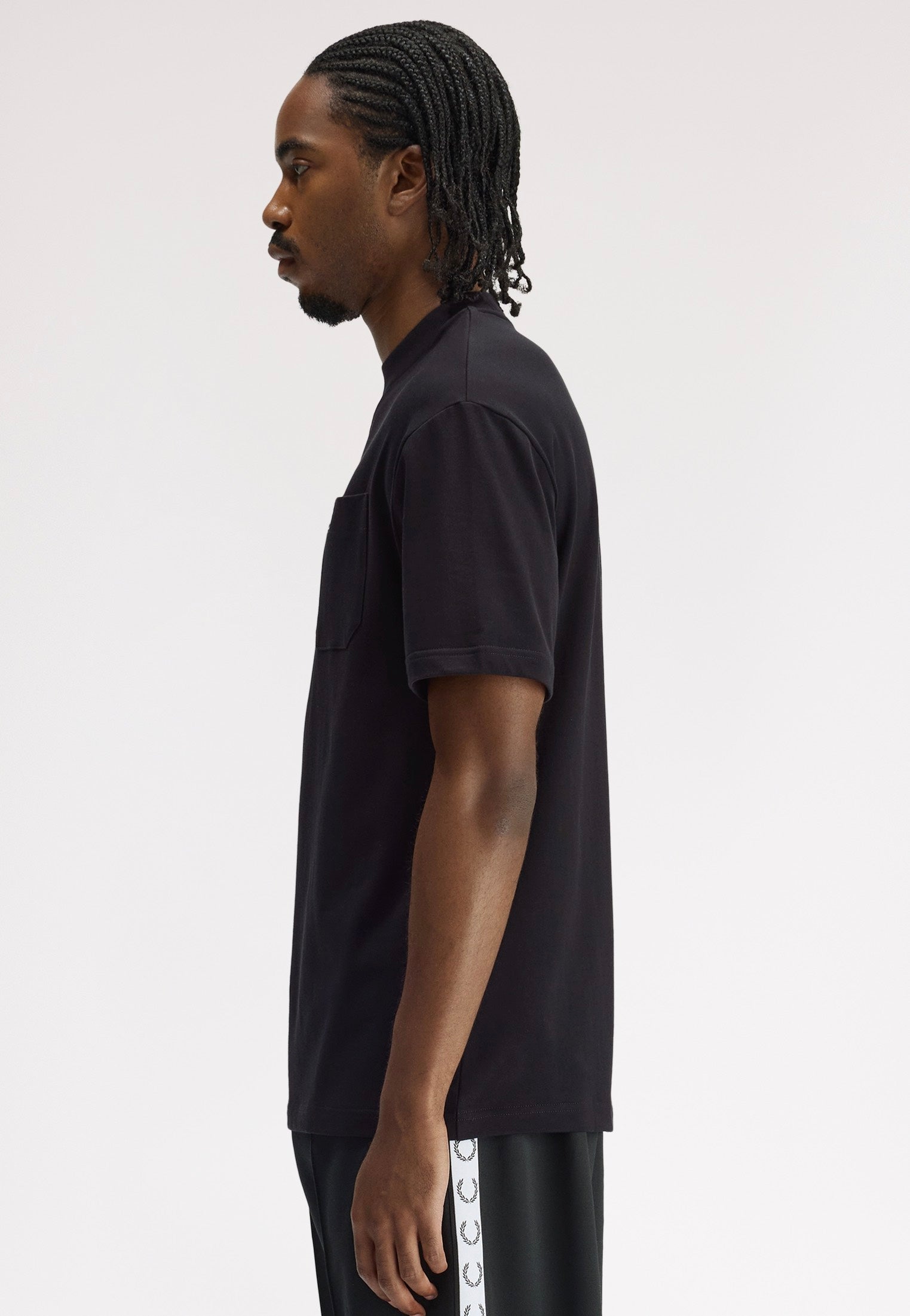 Fred Perry - Pocket Detail Black - T-Shirt | Men-Image