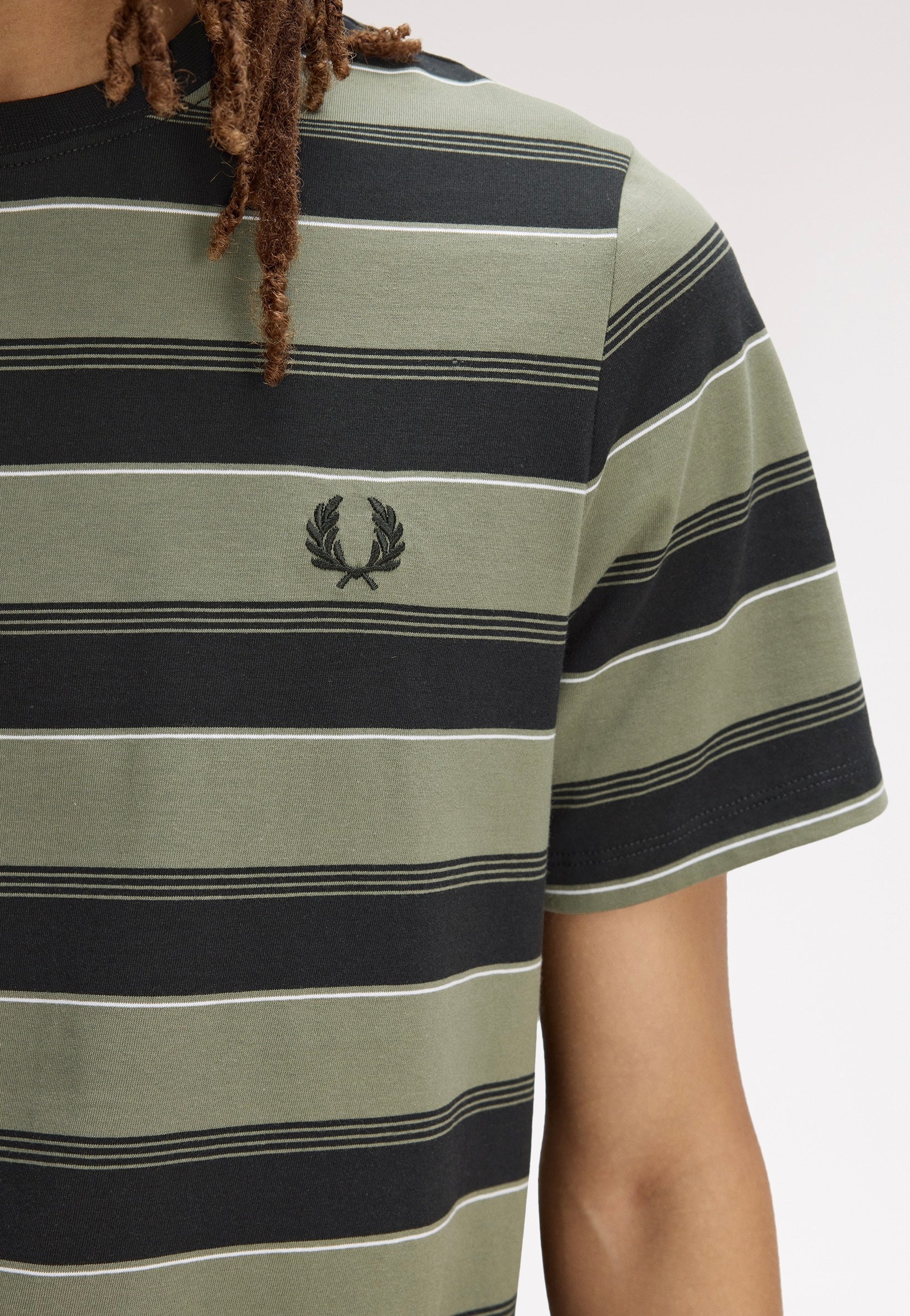 Fred Perry - Fine Stripe Black - T-Shirt | Men-Image