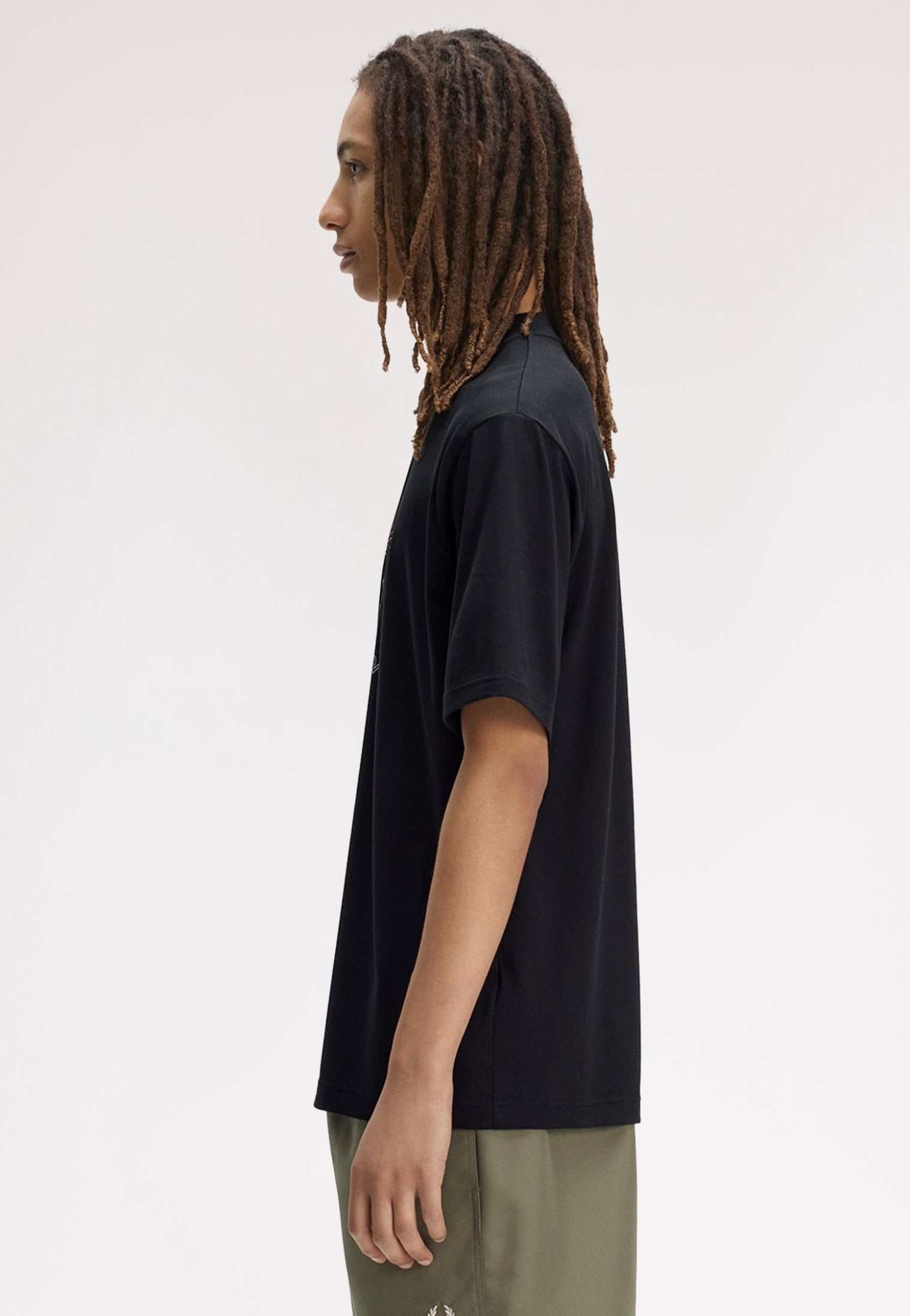 Fred Perry - Circle Graphic Black - T-Shirt | Men-Image