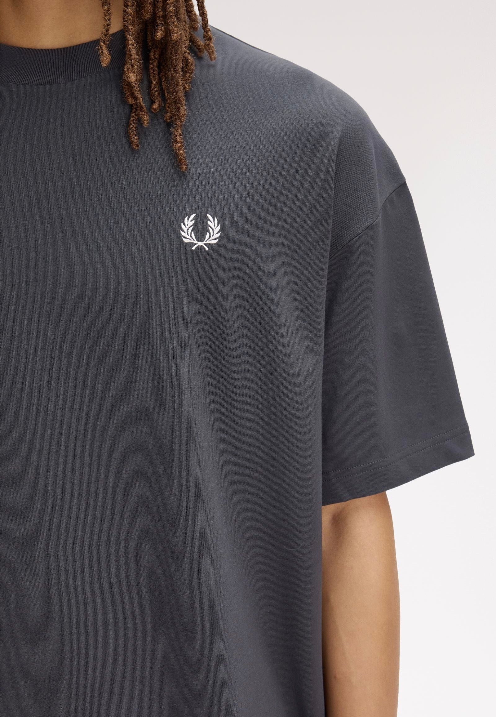 Fred Perry - Back Print Laurel Wreath Anchor Grey - T-Shirt | Men-Image