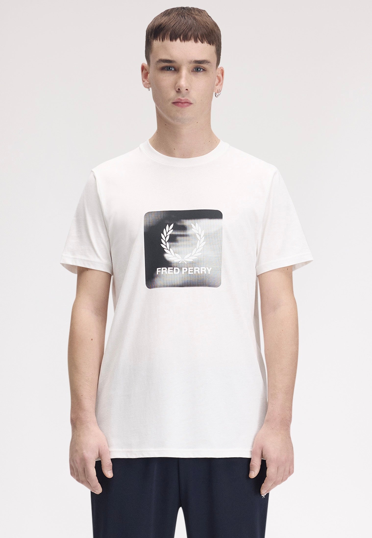 Fred Perry Laurel Wreath Digital Snow White - T-Shirt | Impericon