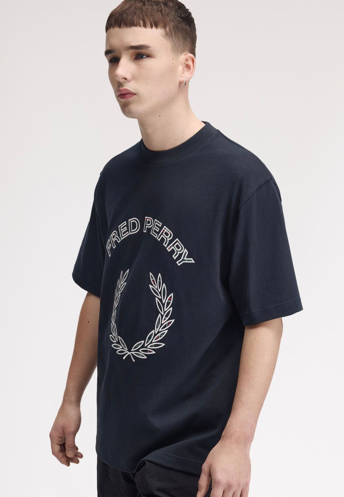 Fred Perry Tartan Applique Navy T-shirt | Men-Image
