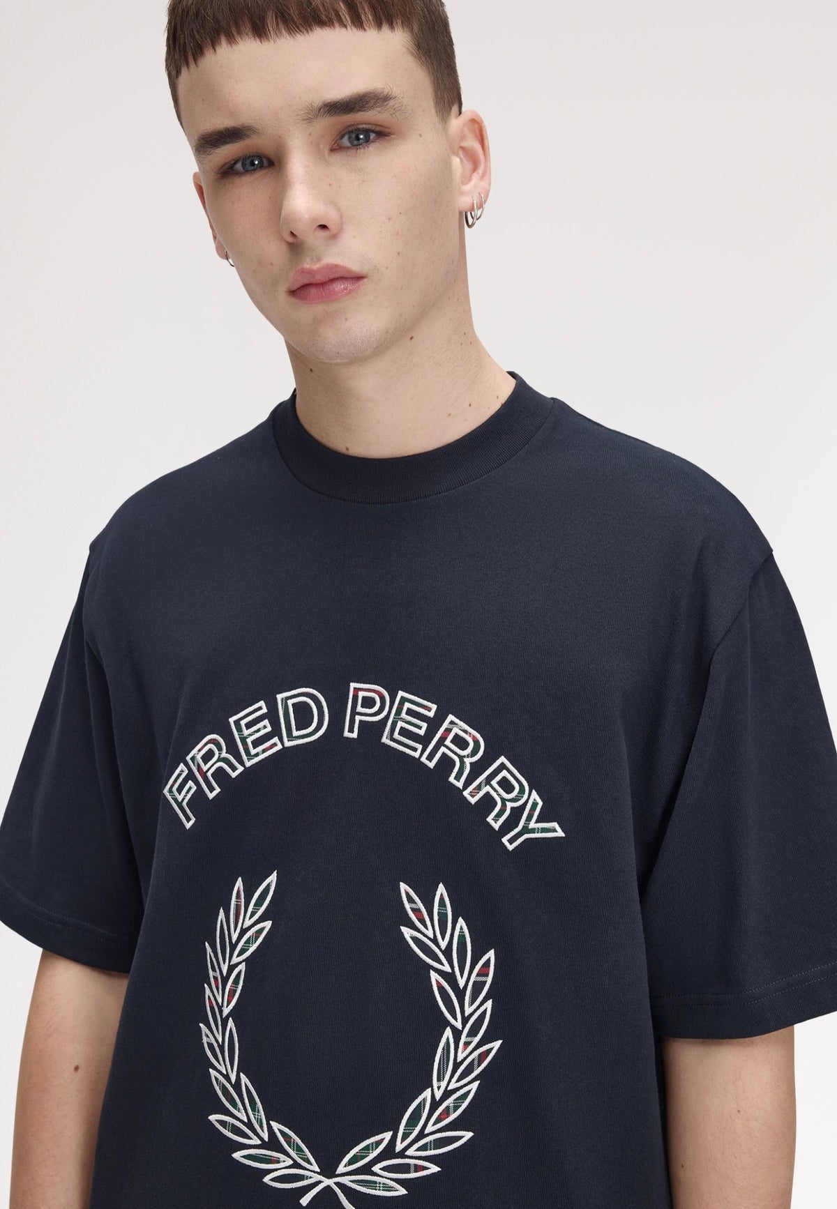 Fred Perry Tartan Applique Navy T-shirt | Men-Image