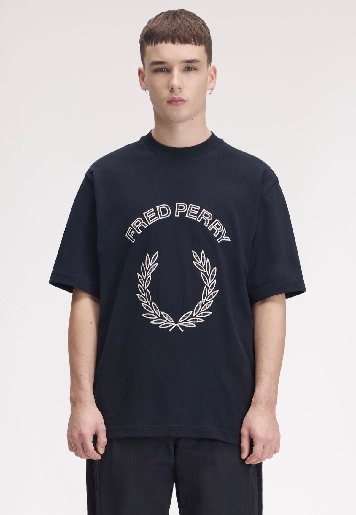 Fred Perry Tartan Applique Navy T-shirt | Men-Image