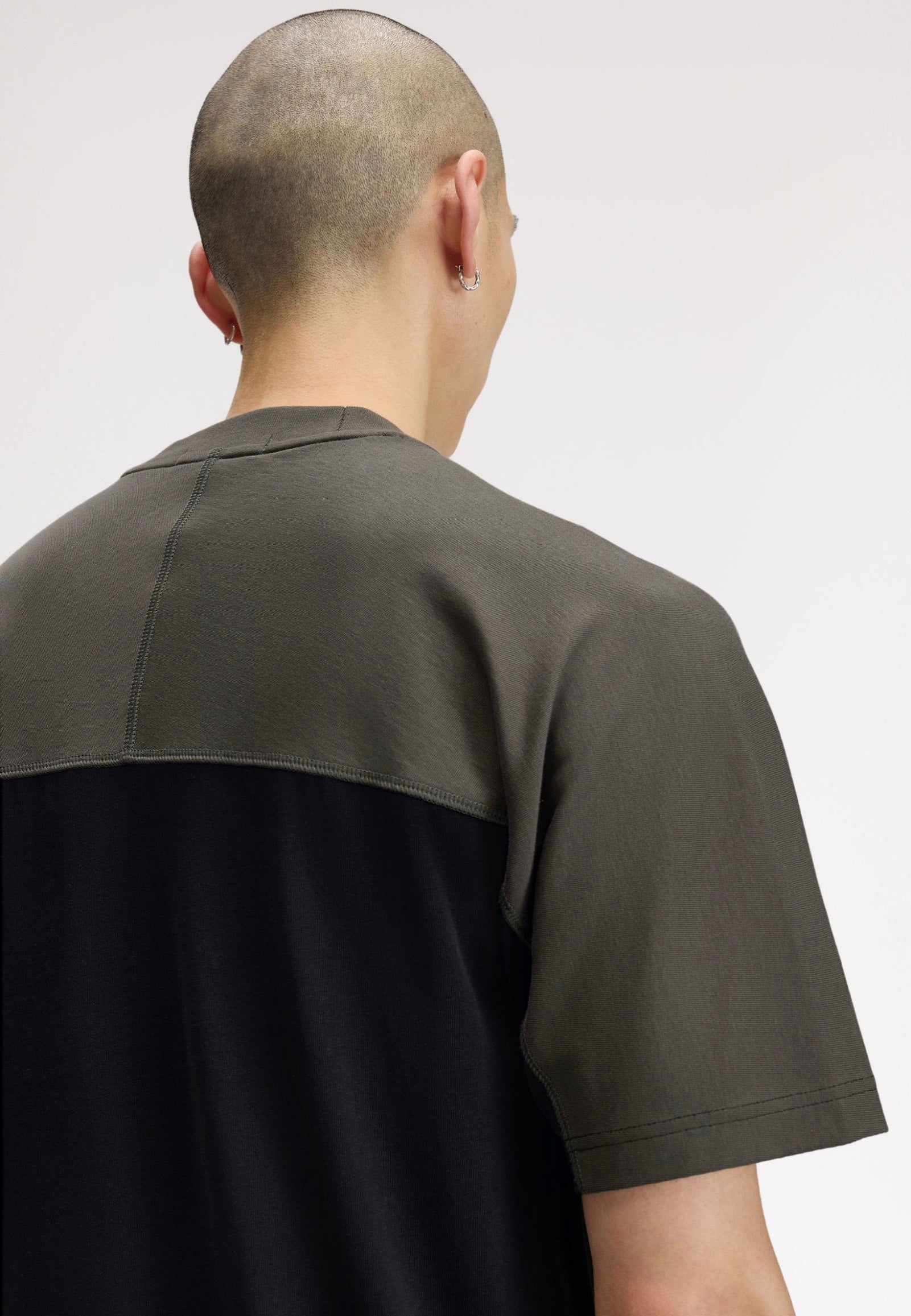 Fred Perry - Colour Block Black - T-Shirt | Men-Image