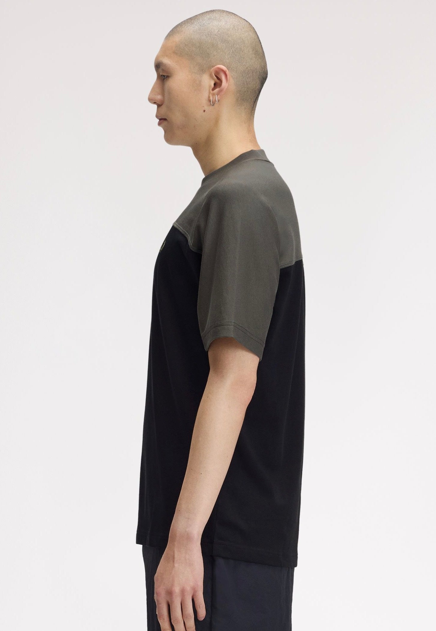 Fred Perry - Colour Block Black - T-Shirt | Men-Image