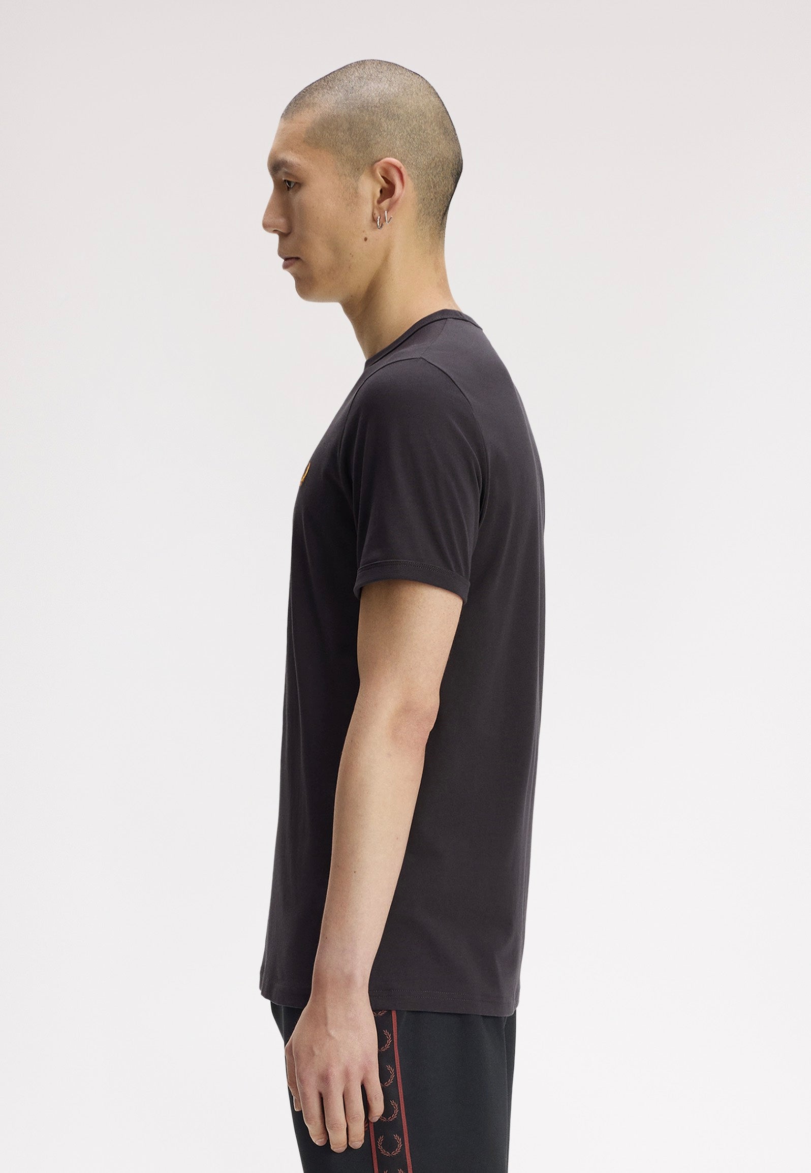 Fred Perry - Ringer Anchor Grey - T-Shirt | Men-Image