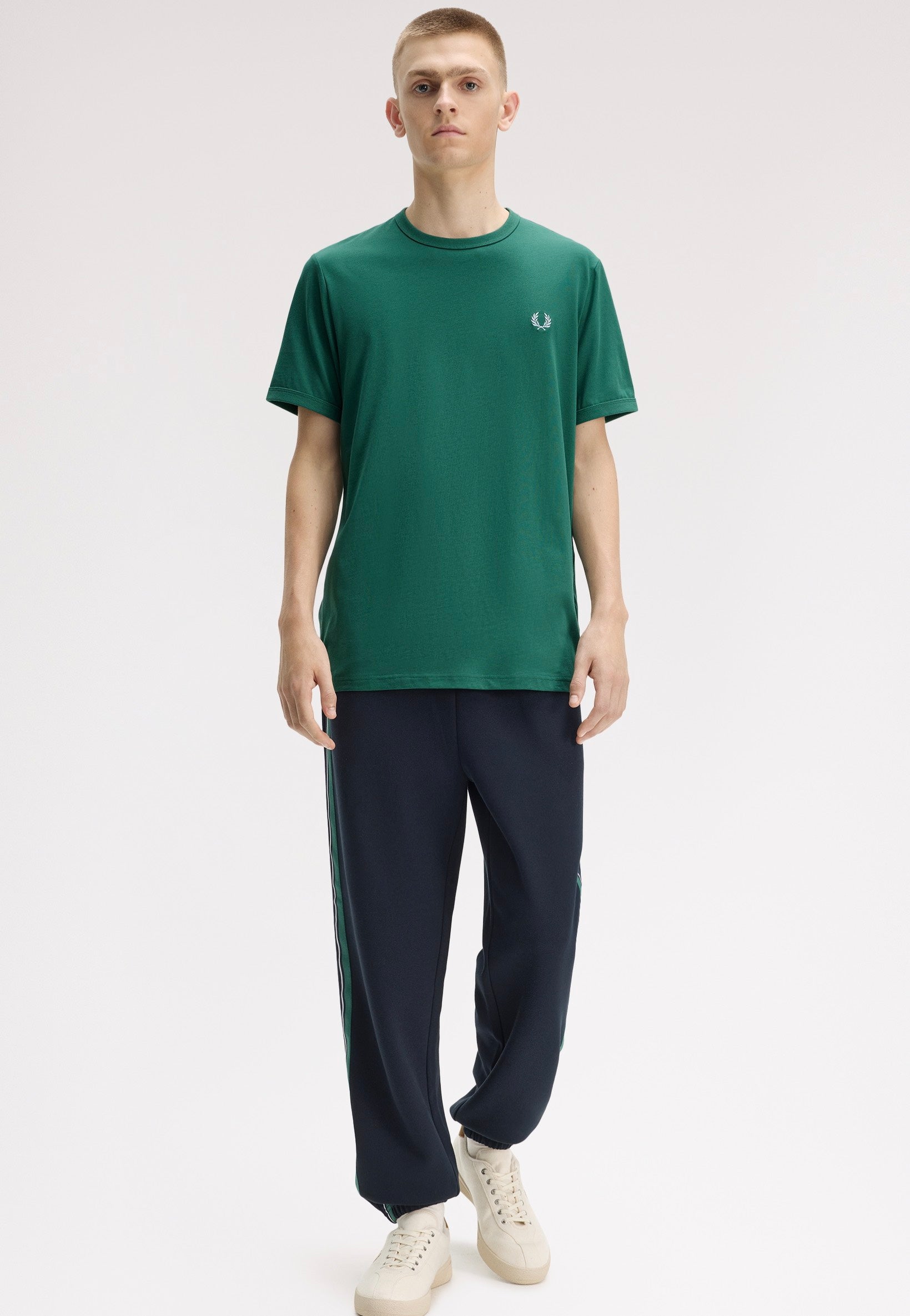 Fred Perry - Ringer Sport Green - T-Shirt | Men-Image
