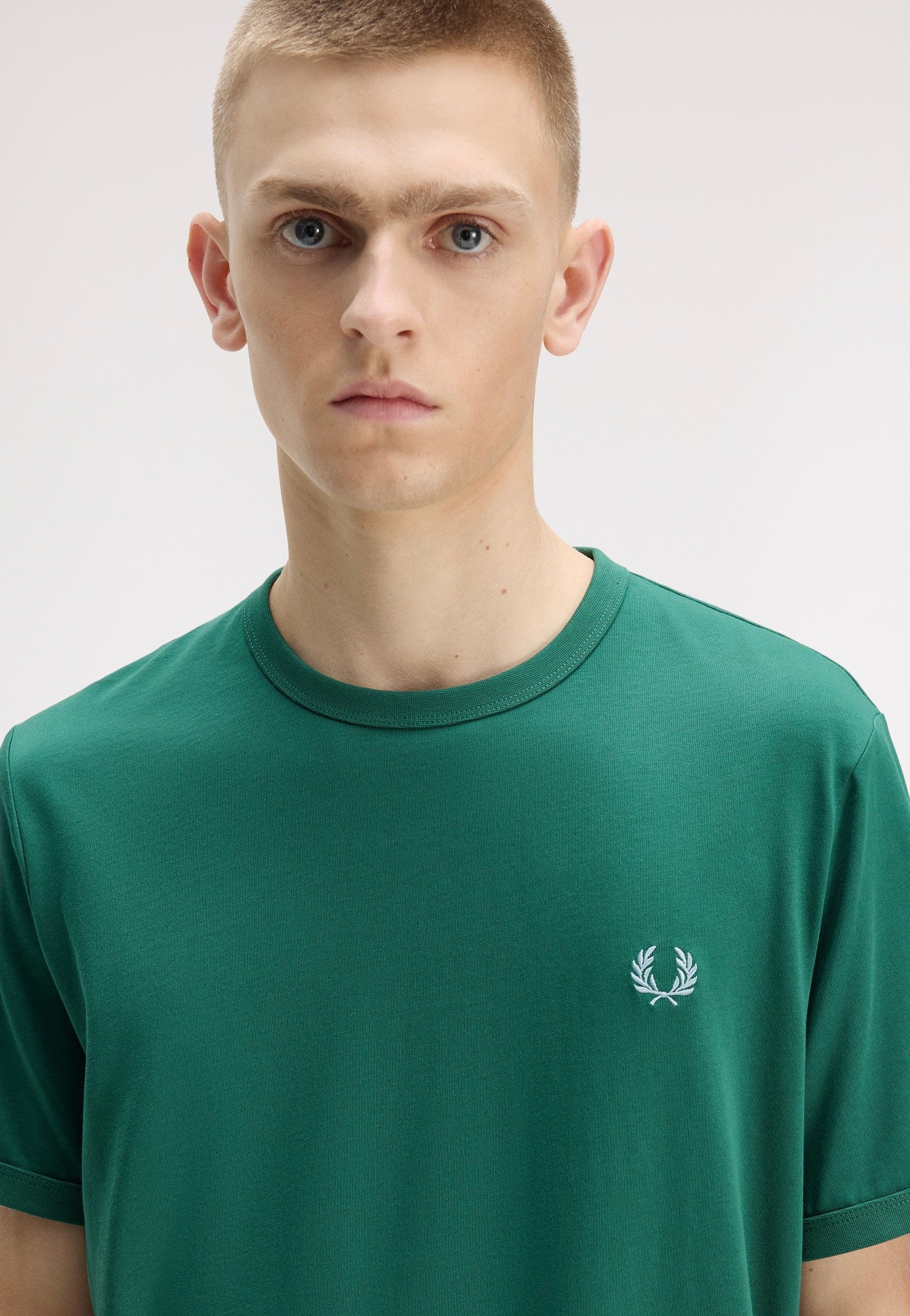 Fred Perry - Ringer Sport Green - T-Shirt | Men-Image