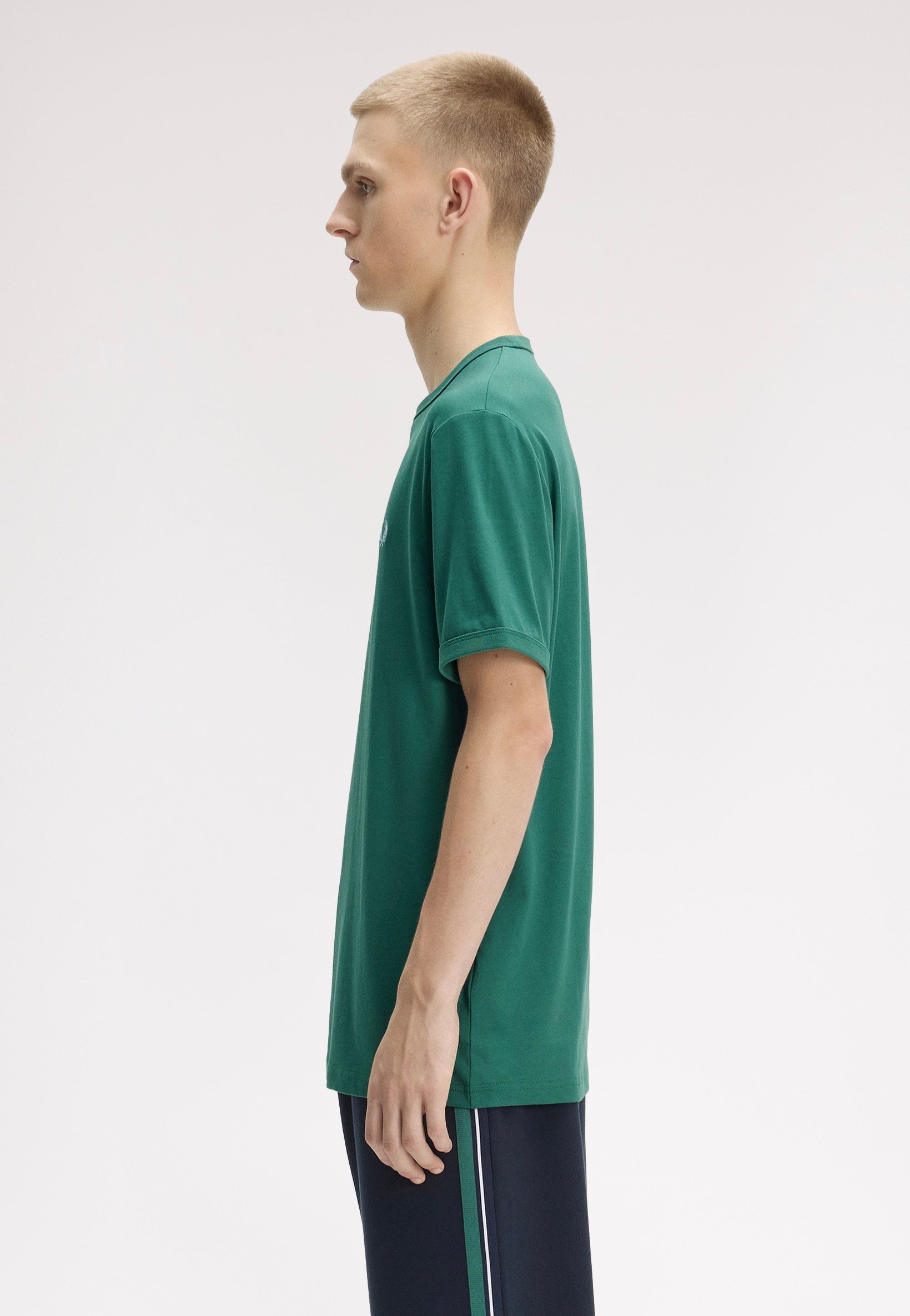 Fred Perry - Ringer Sport Green - T-Shirt | Men-Image