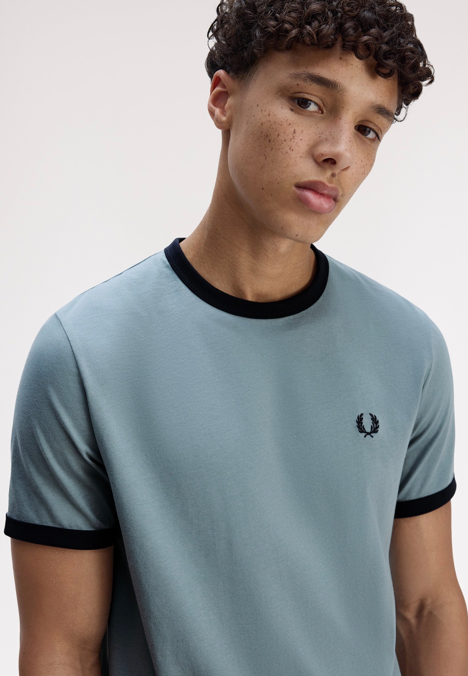 Fred Perry - Ringer Stockport Blue/Navy - T-Shirt | Men-Image