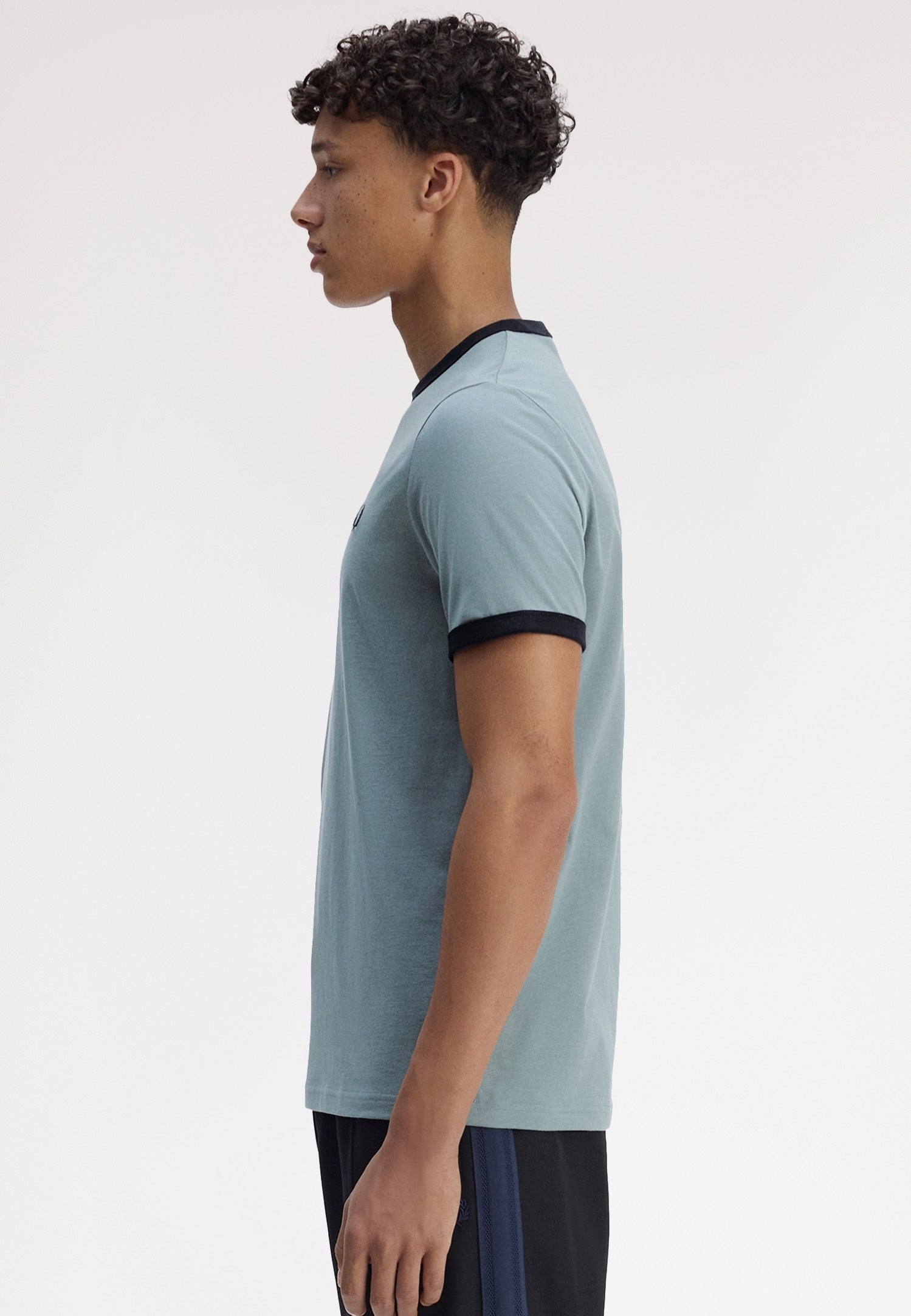 Fred Perry - Ringer Stockport Blue/Navy - T-Shirt | Men-Image