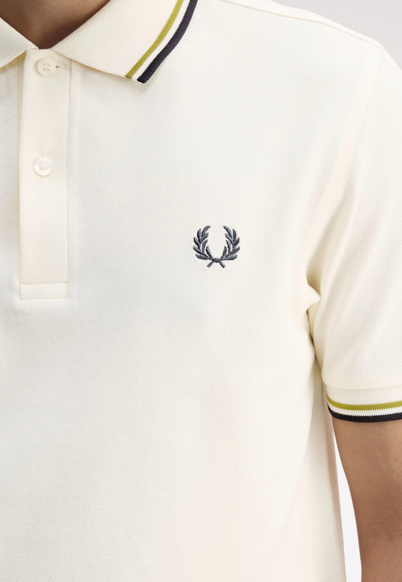 Fred Perry - Twin Tipped Ecru/Tennis Ball Yellow/Anchor Grey - Polo | Men-Image
