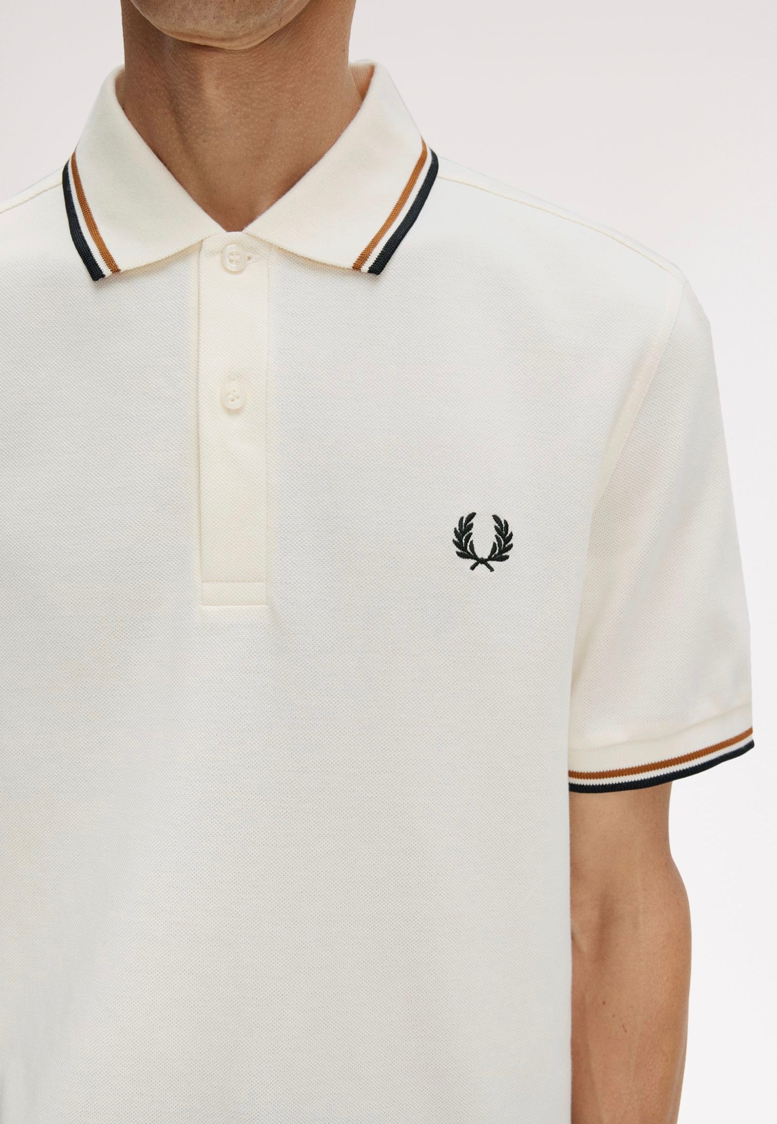 Fred Perry - Twin Tipped Ecru/Dark Caramel/Black - Polo | Men-Image