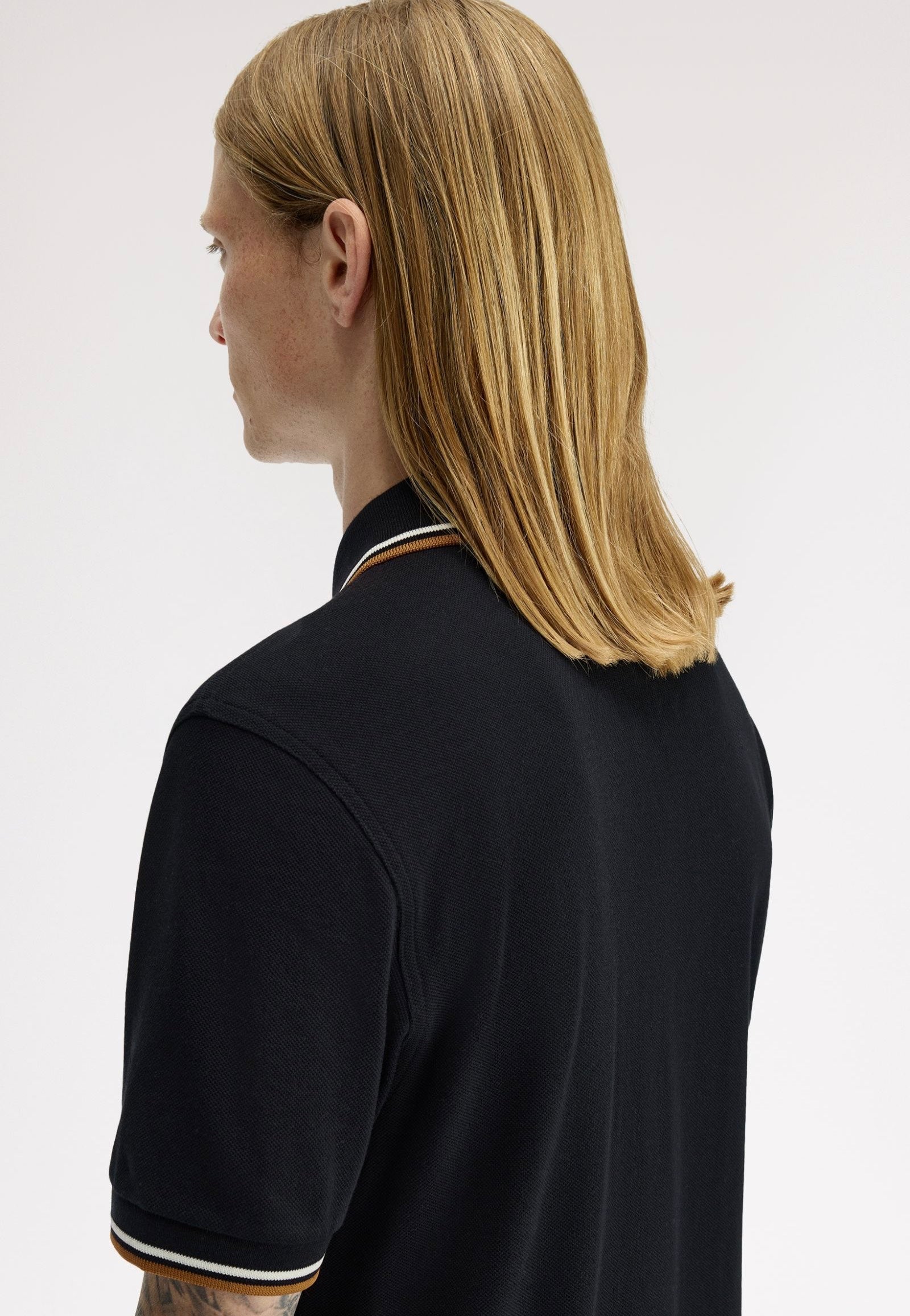 Fred Perry - Twin Tipped Black/Ecru/Dark Caramel - Polo | Men-Image