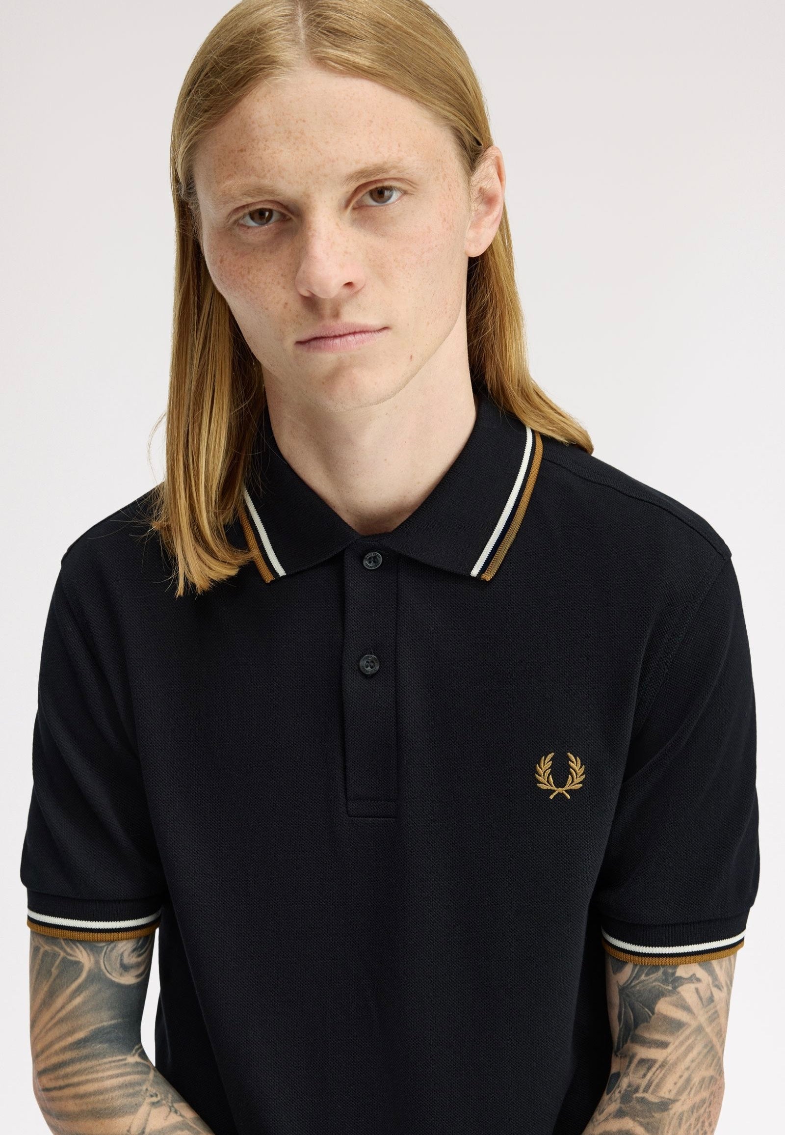 Fred Perry - Twin Tipped Black/Ecru/Dark Caramel - Polo | Men-Image