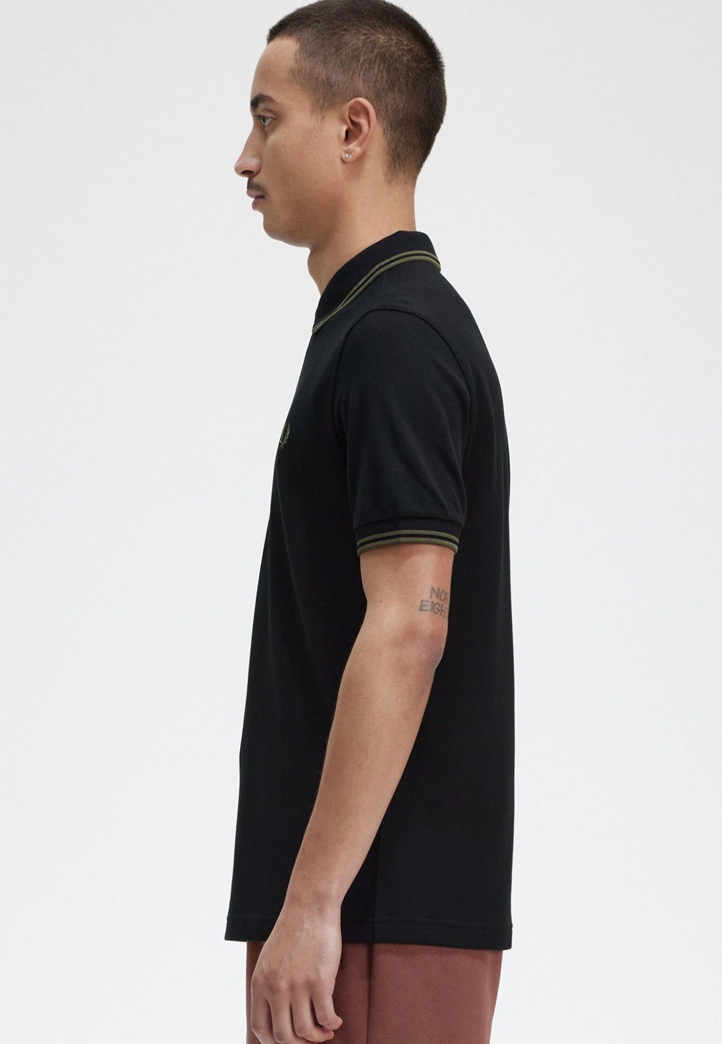 Fred Perry Twin Tipped Black/Field Green - Polo | Impericon
