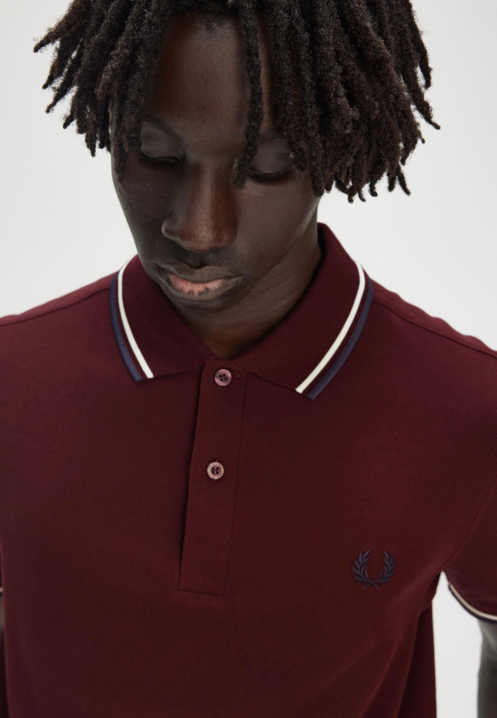 Fred Perry - Twin Tipped Oxblood/Ecru/Tennis Blue - Polo | Men-Image