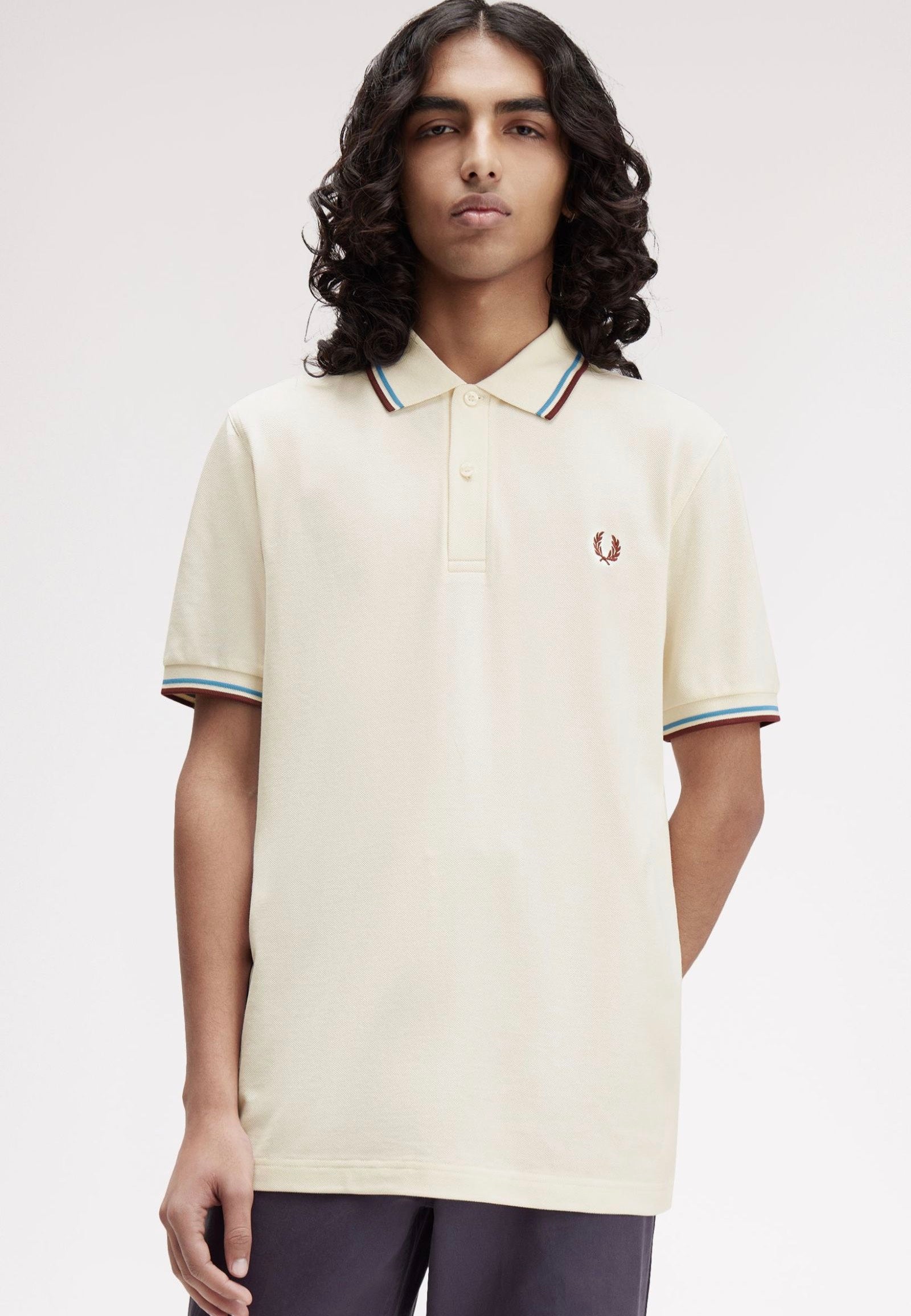 Fred Perry - Twin Tipped Ecru/Court Blue/Oxblood - Polo | Men-Image