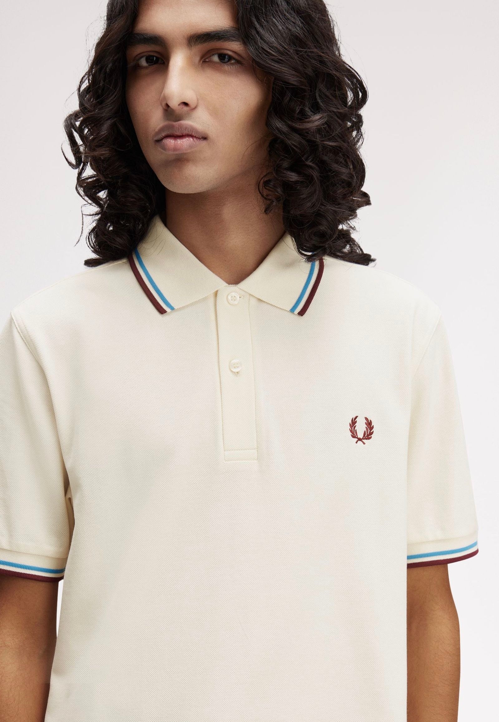 Fred Perry - Twin Tipped Ecru/Court Blue/Oxblood - Polo | Men-Image