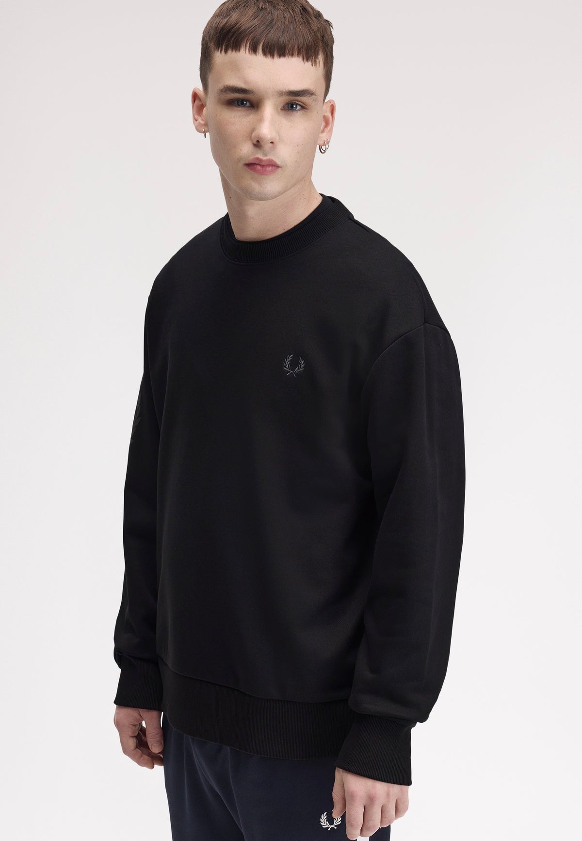Fred Perry Reflective Laurel Black Camisola | Men-Image
