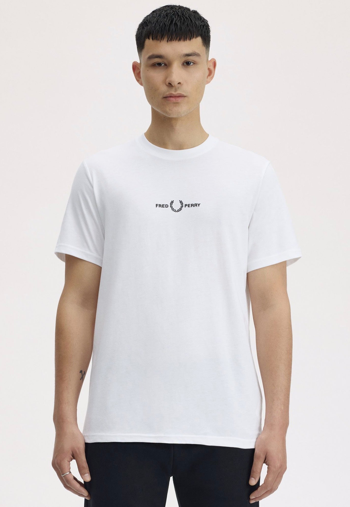 Fred Perry - Embroidered White - T-Shirt | Men-Image