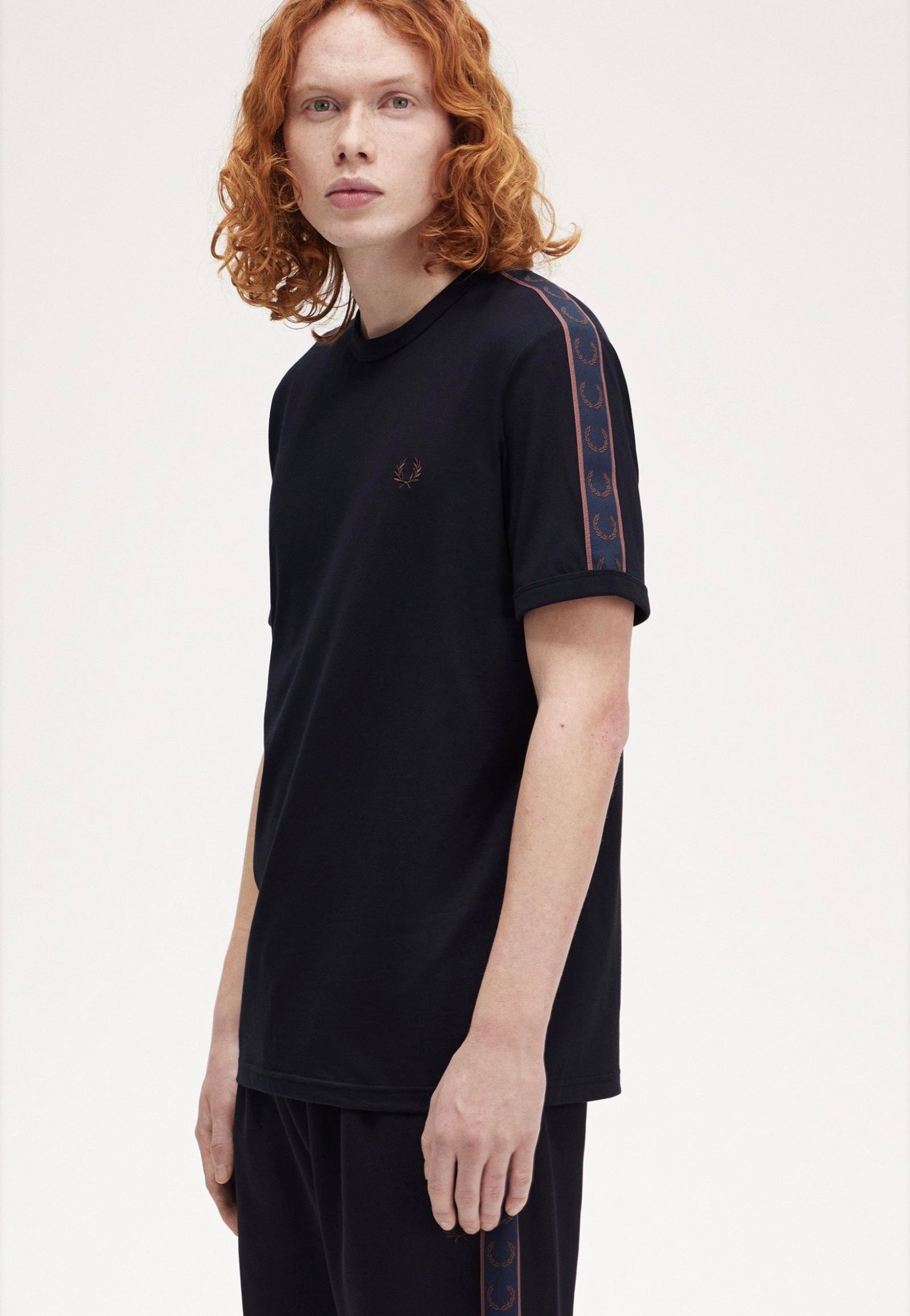 Fred Perry - Contrast Tape Ringer Navy/Crrgroabric - T-Shirt | Men-Image