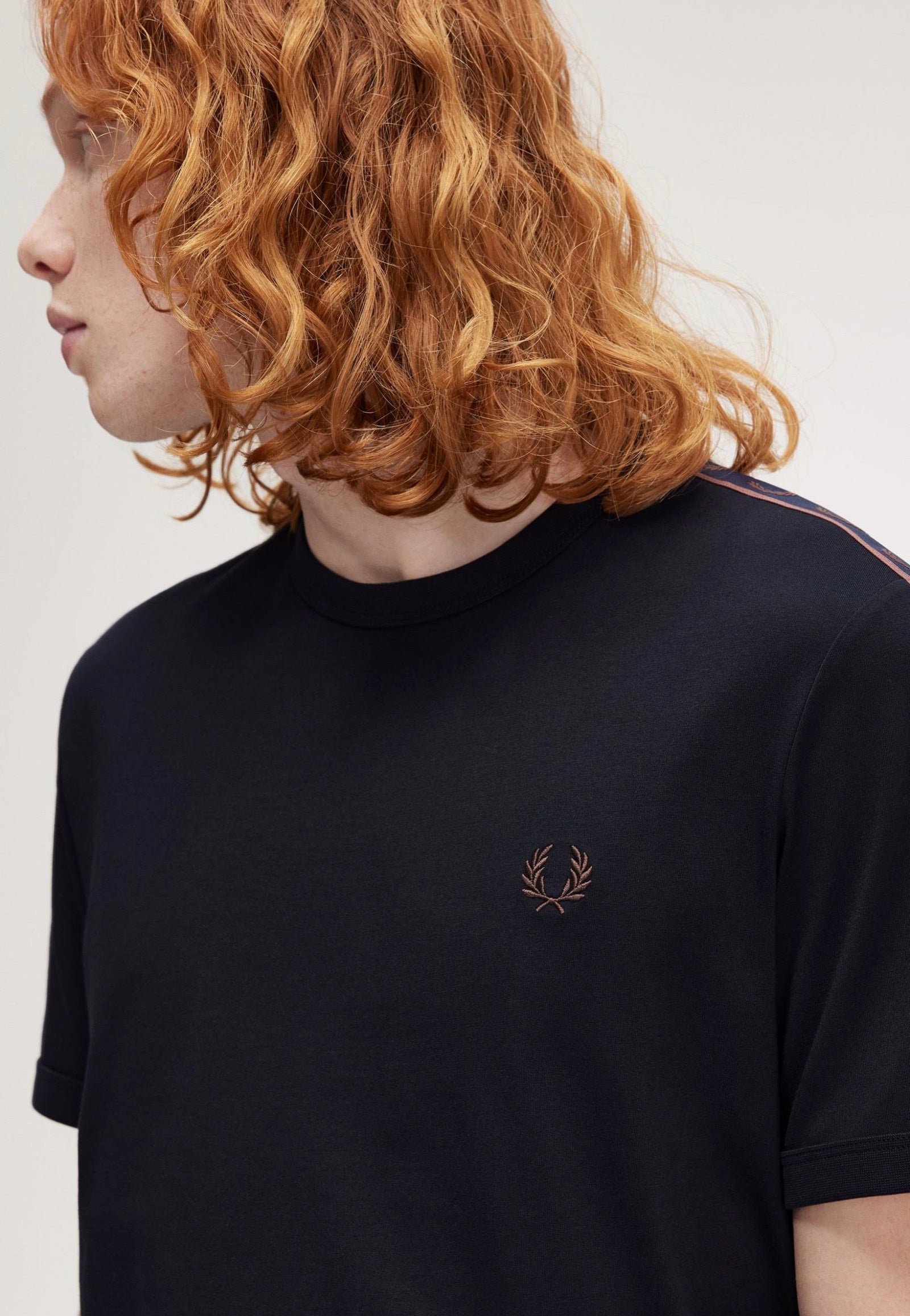Fred Perry - Contrast Tape Ringer Navy/Crrgroabric - T-Shirt | Men-Image