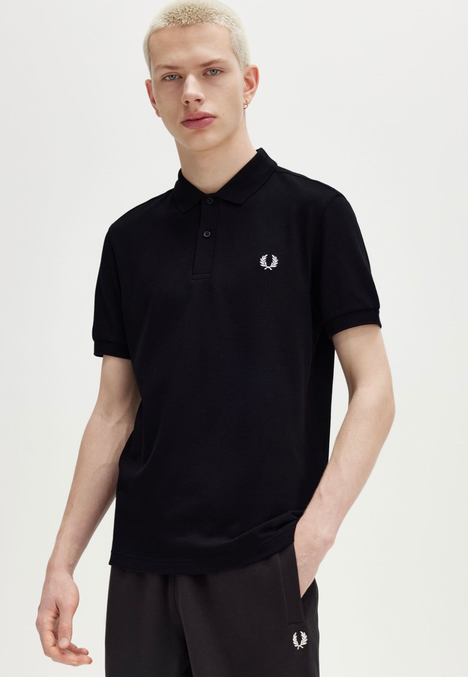 Fred Perry - Plain Black/Snow White - Polo | Men-Image