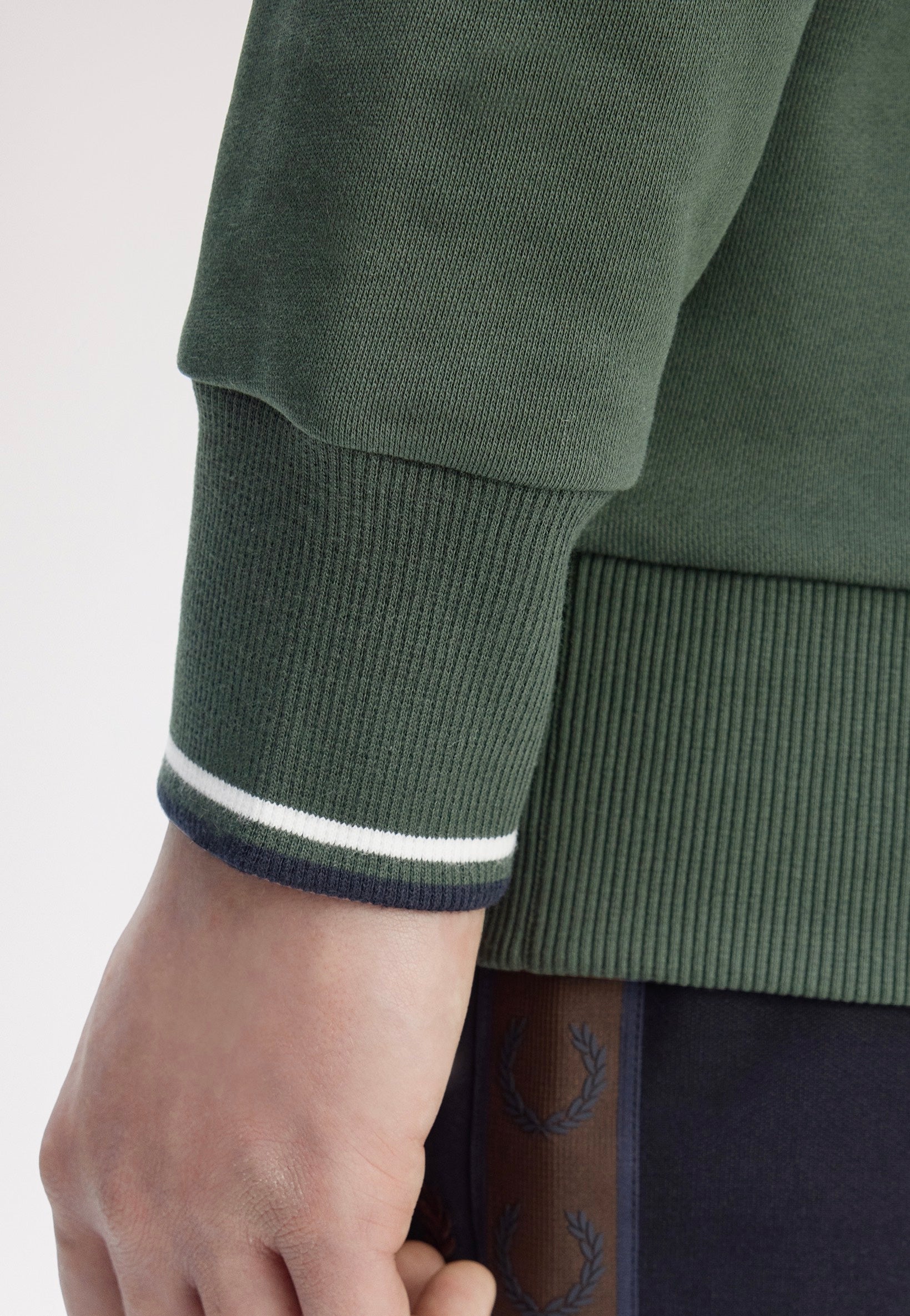 Fred Perry - Crew Neck Court Green/Snow White/Navy - Sweater | Men-Image
