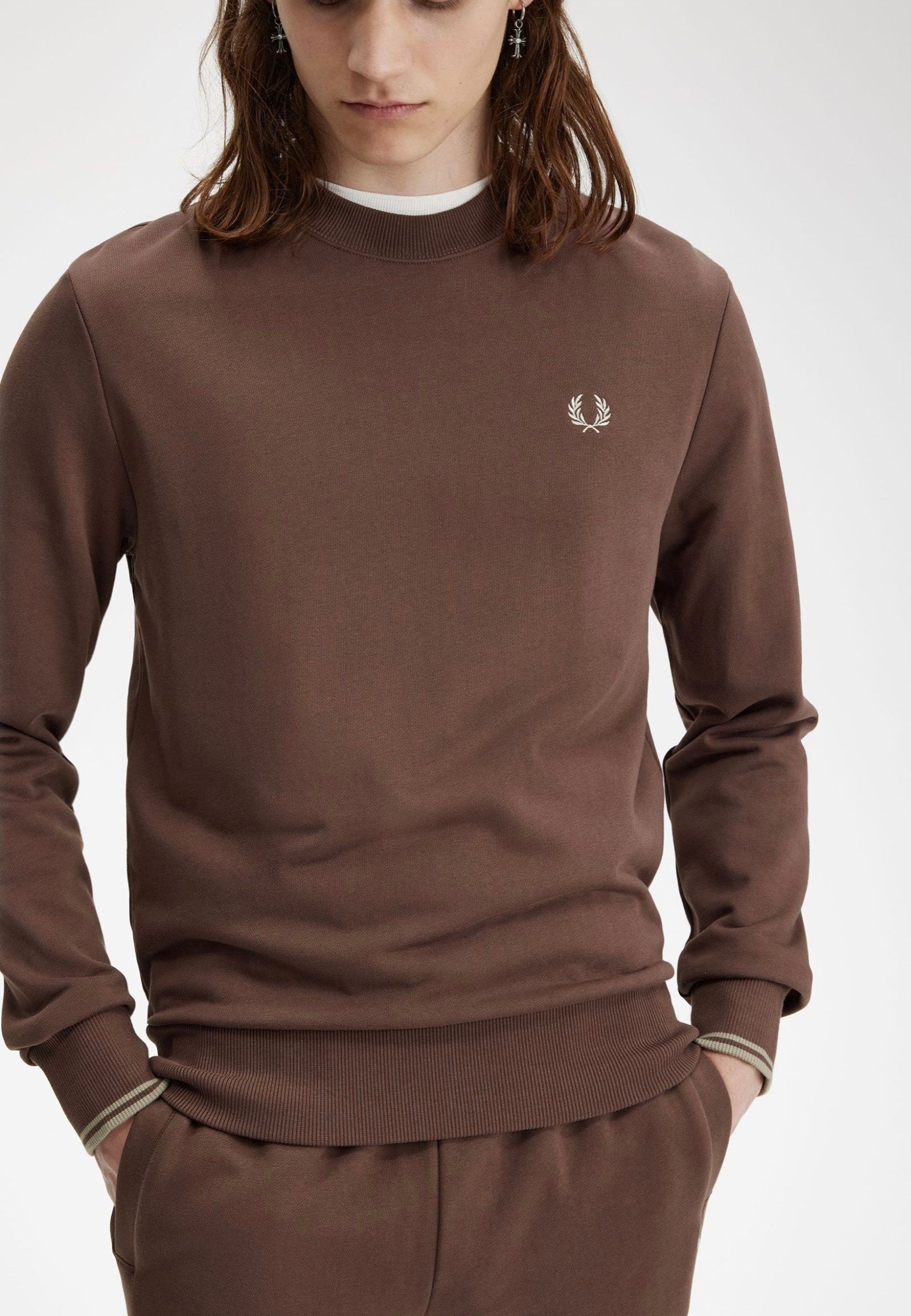 Fred Perry - Crew Neck Road Brick/Warm Grey - Sweater | Impericon