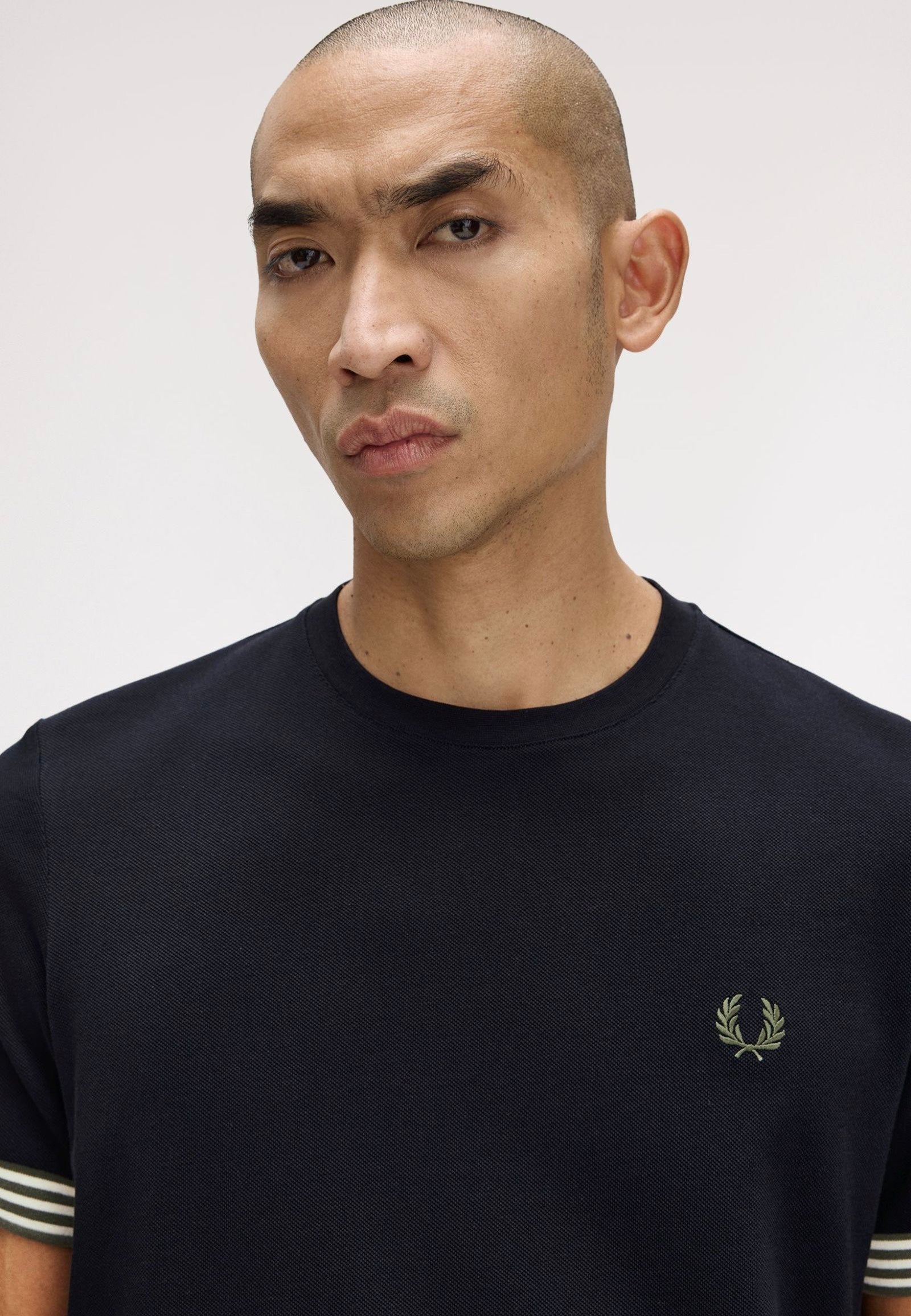 Fred Perry - Striped Cuff T-Black - T-Shirt | Men-Image