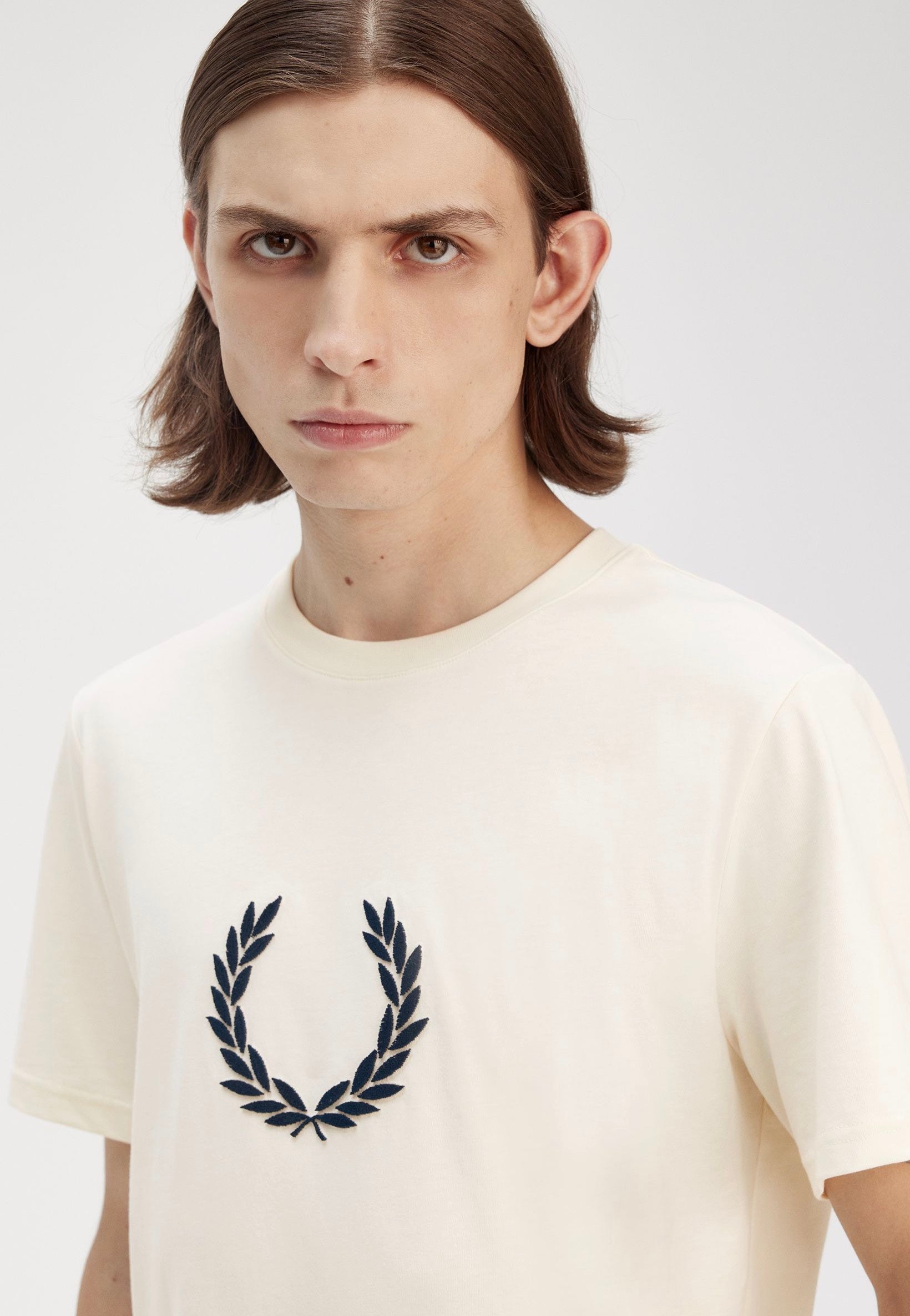 Fred Perry - Textured Laurel Wreath Ecru - T-Shirt | Men-Image