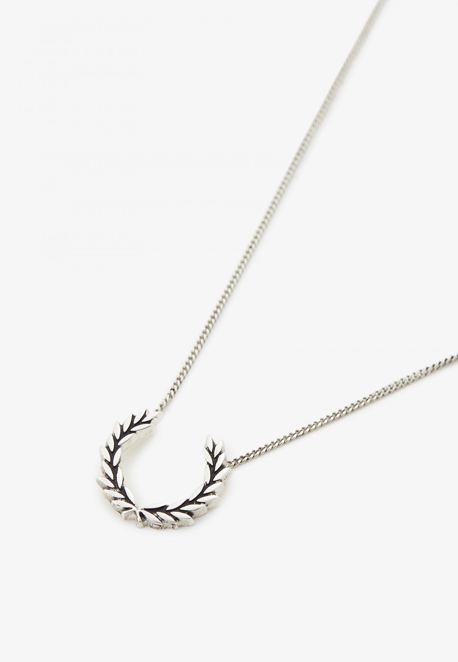 Fred Perry - Laurel Wreath Silver - Necklace | Neutral-Image
