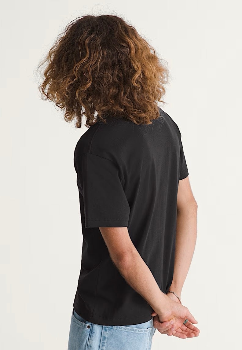Vans - New Left Chest Black/White - T-Shirt | Men-Image