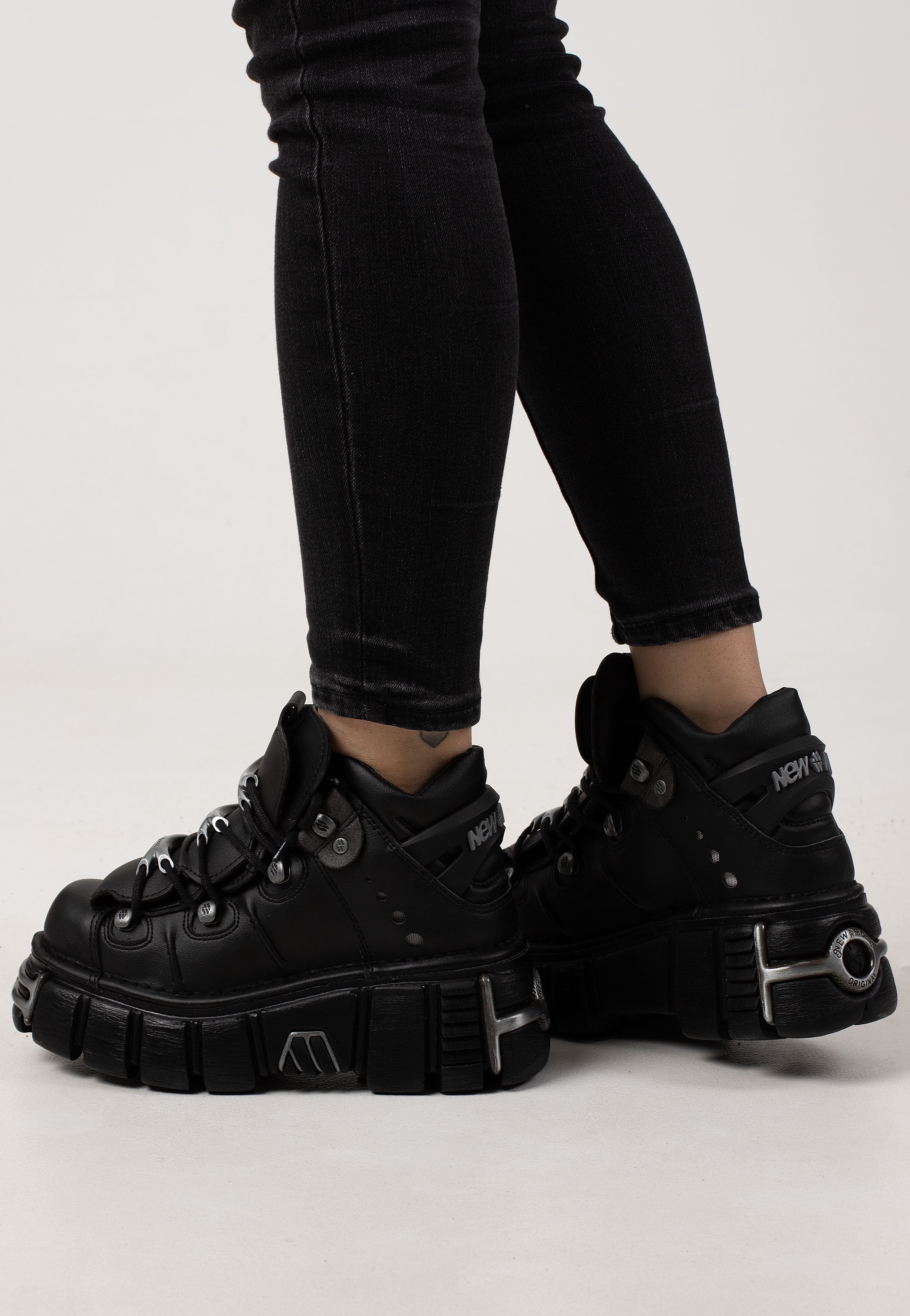 New Rock - 106 VS1 Black - Girl Shoes | Impericon