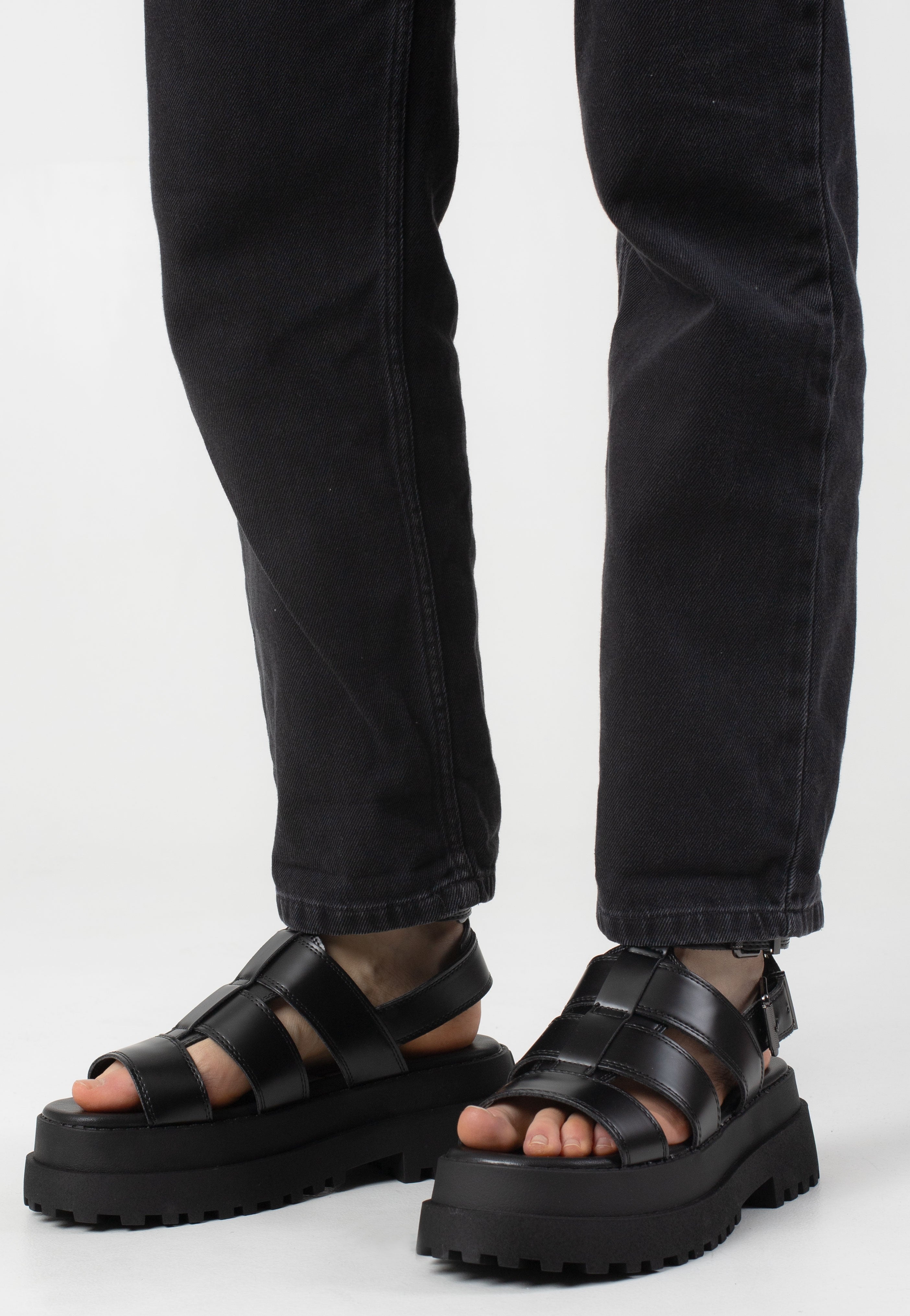 Buffalo - Pluto Vegan Nappa Gld Black - Girl Sandals | Women-Image