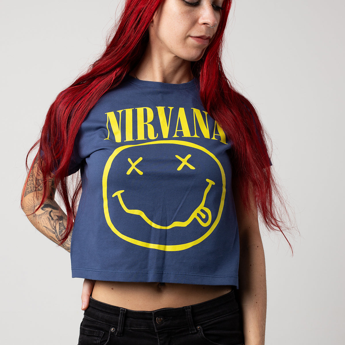 トップス NIRVANA Nirvana Happy Face Flower Sniffin Cropped Navy - T-Shirt | Impericon