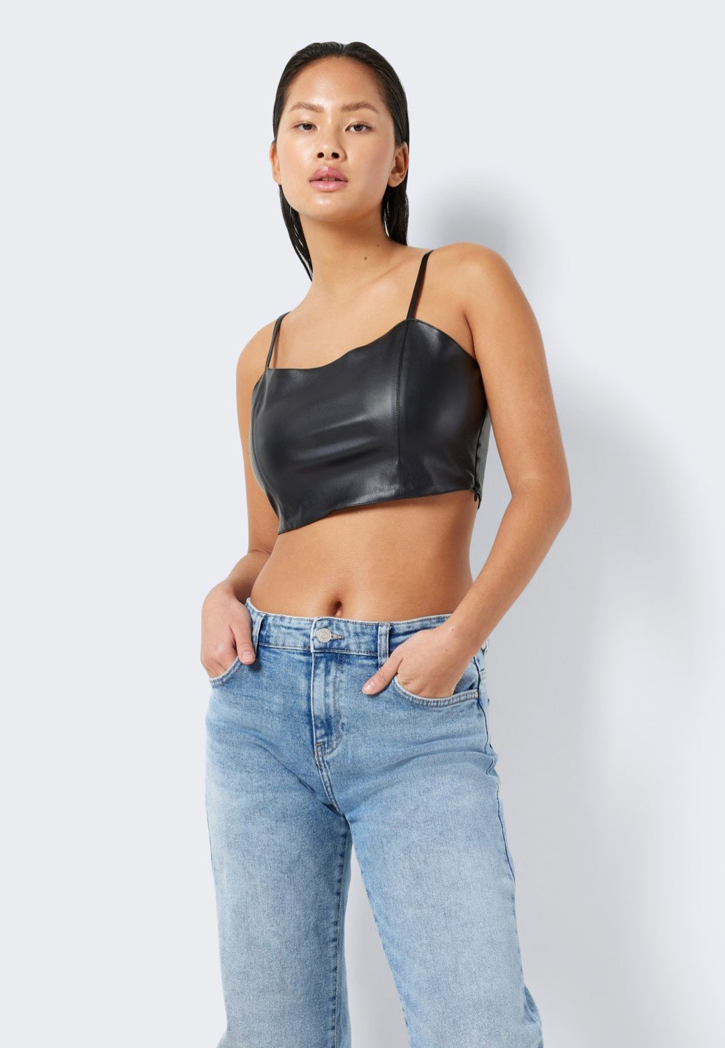 Noisy May - Noella Strap Pu Crop Black - Top | Women-Image
