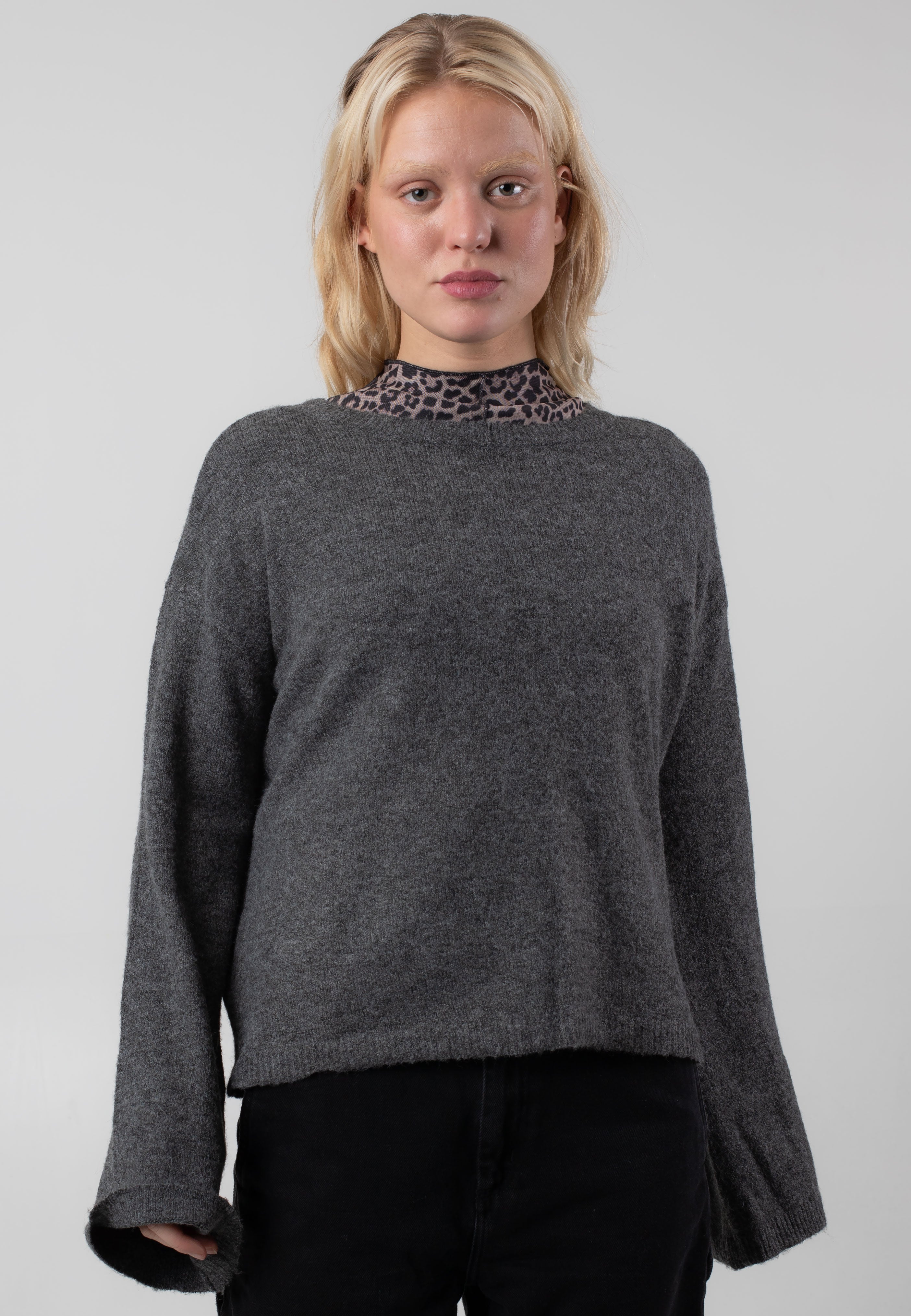 Noisy May - Beau Reversible Tie Dark Grey Melange - Pullover | Women-Image