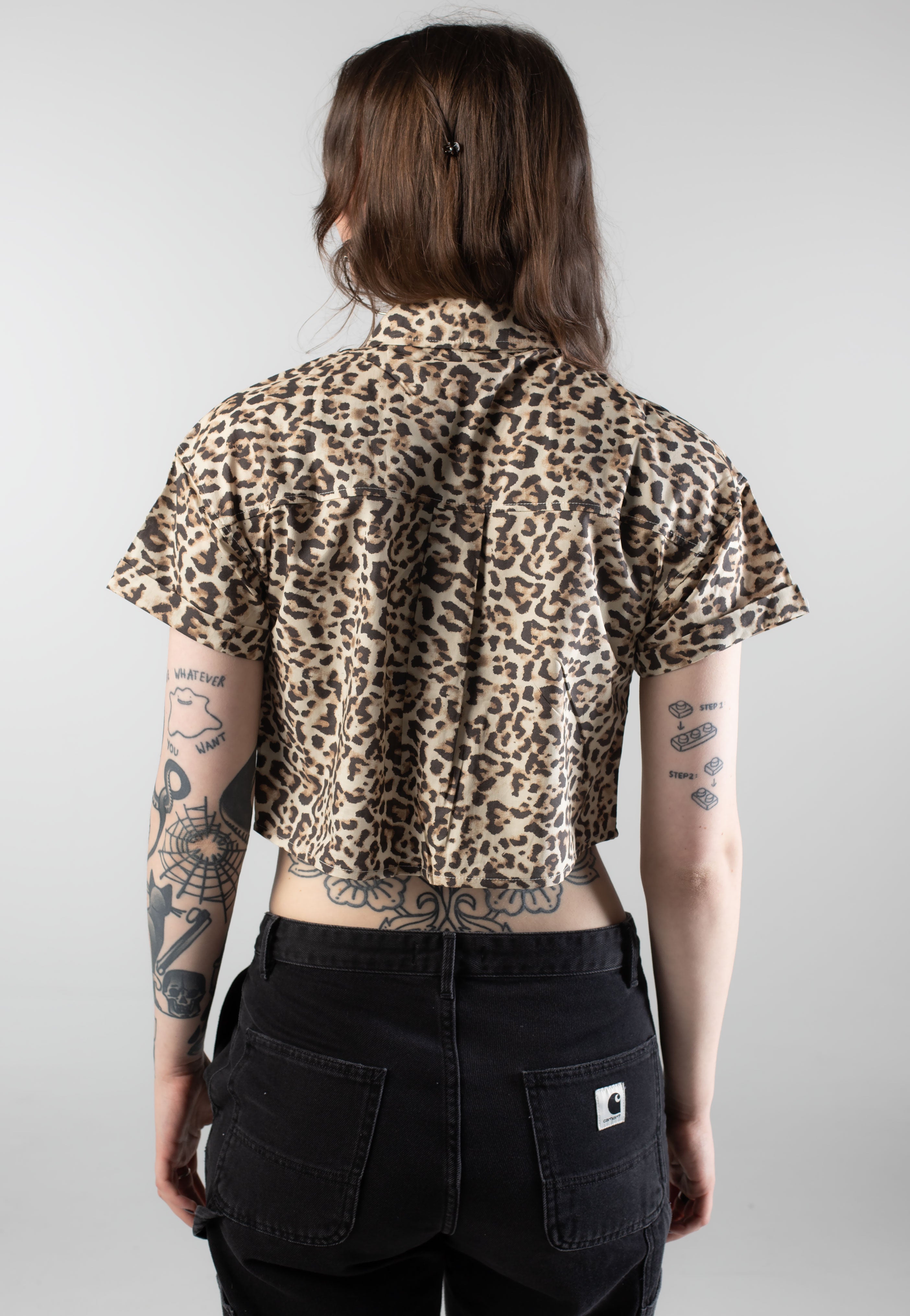 Noisy May - Peyton Cropped Silver Mink Leo - Shirt | Women-Image