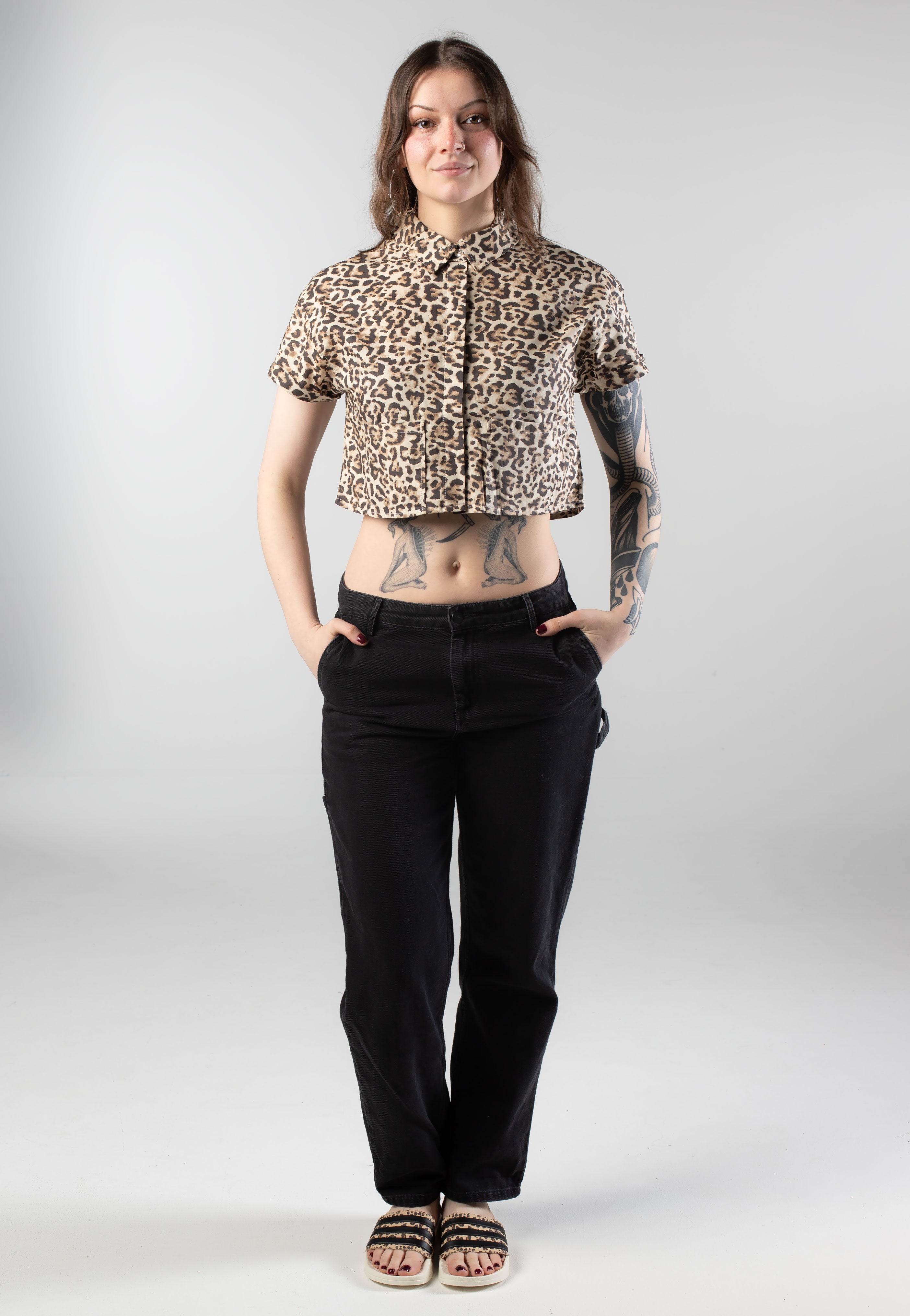 Noisy May - Peyton Cropped Silver Mink Leo - Shirt | Women-Image