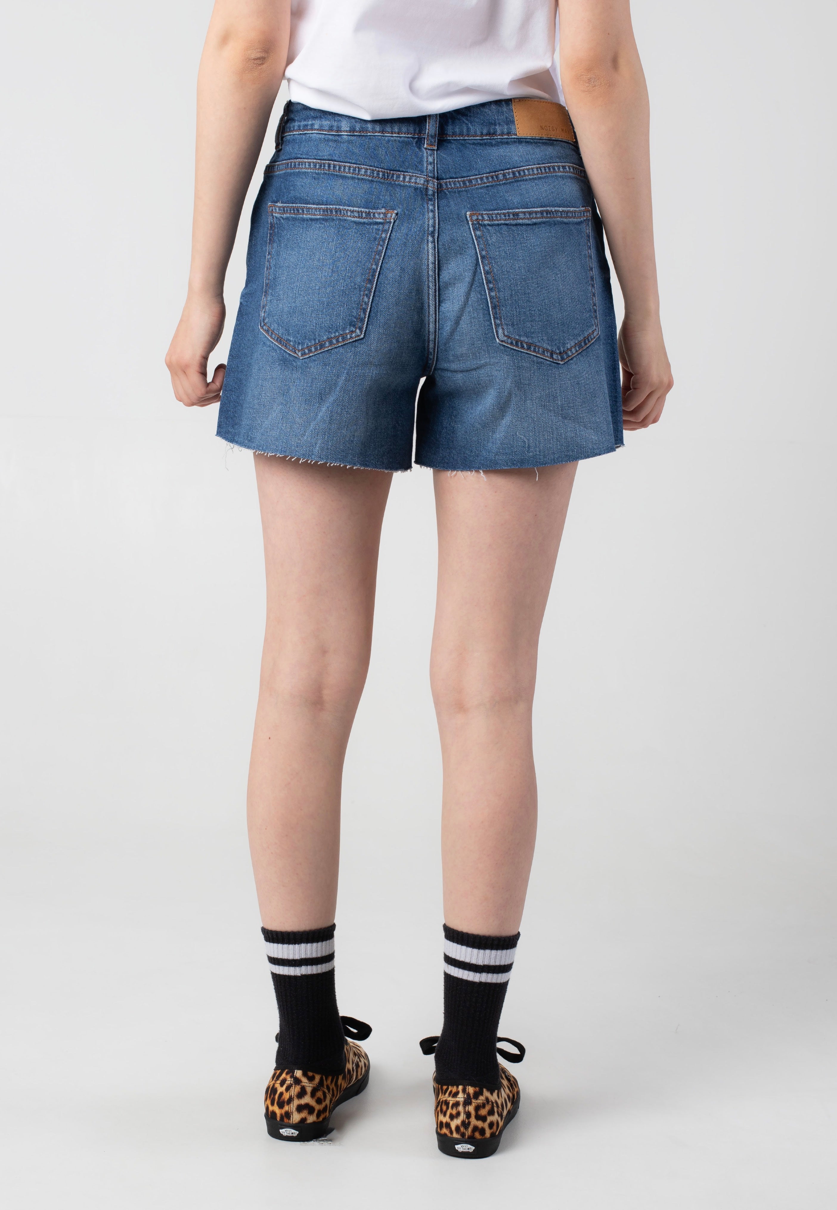 Noisy May - Rolla Regular Medium Blue Denim - Shorts | Women-Image