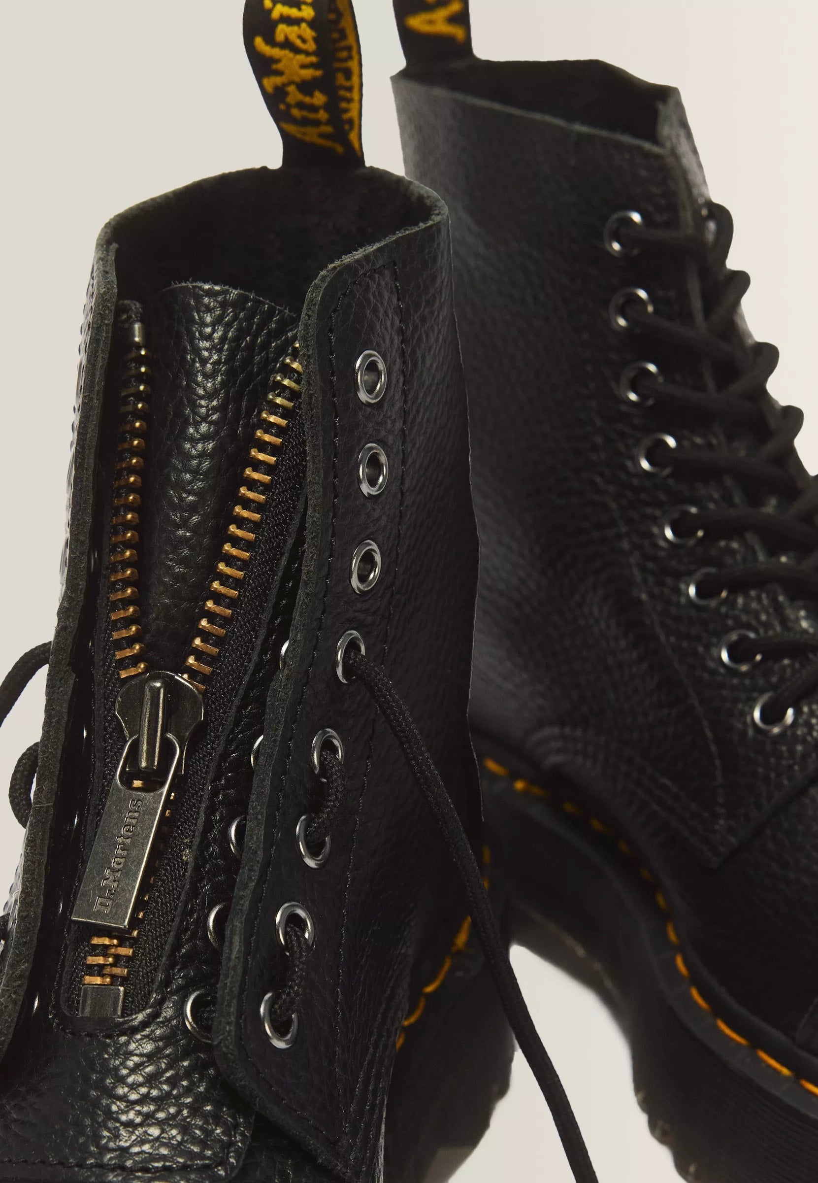 Dr. Martens - Sinclair Milled Nappa Black - Girl Shoes | Women-Image