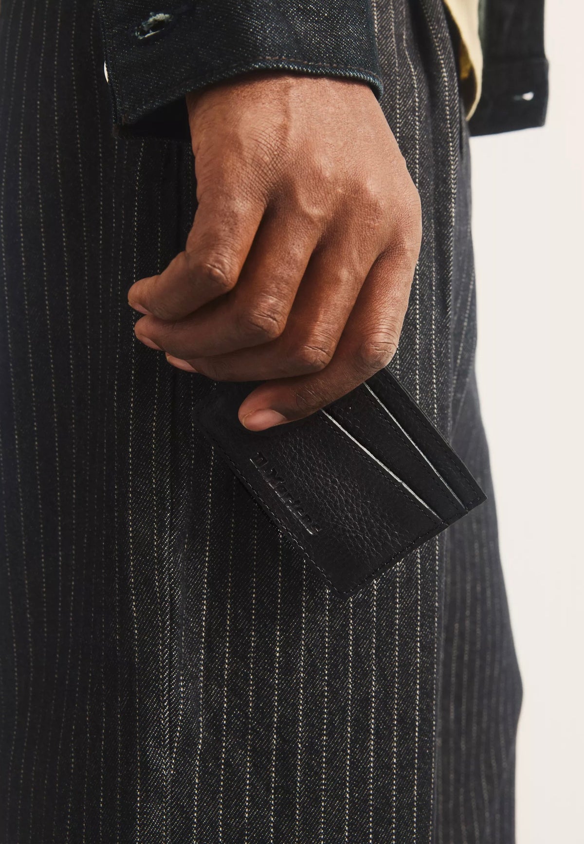 Dr. Martens Card Holder II Ambassador Black Lompakko | Neutral-Image