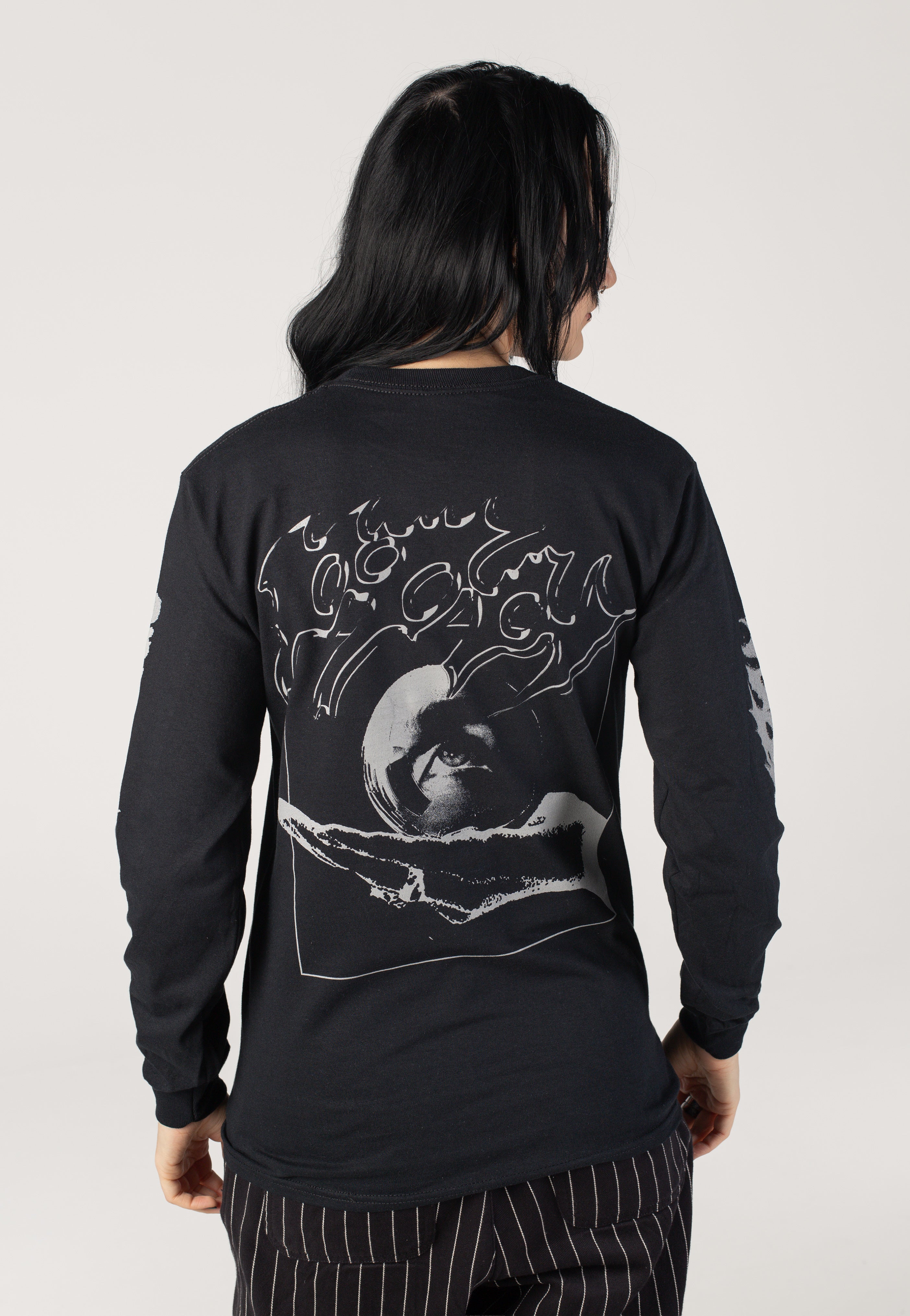 希少 MASSES T-SHIRT L/S E-POPPY NAVY Poppy Under A Bruised Sky - T-Shirt | Impericon