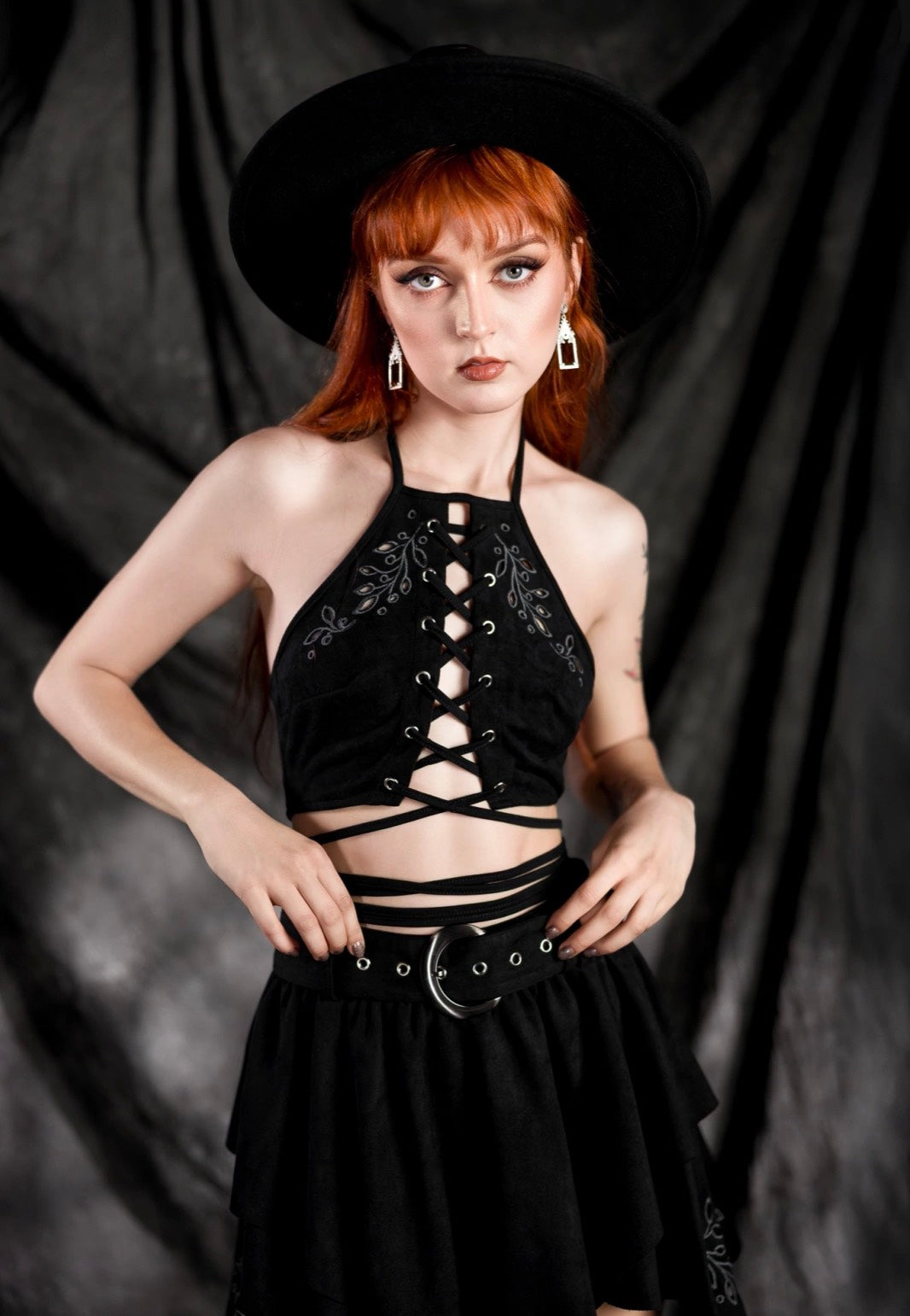 Restyle - Acantha Halterneck Black - Top | Women-Image