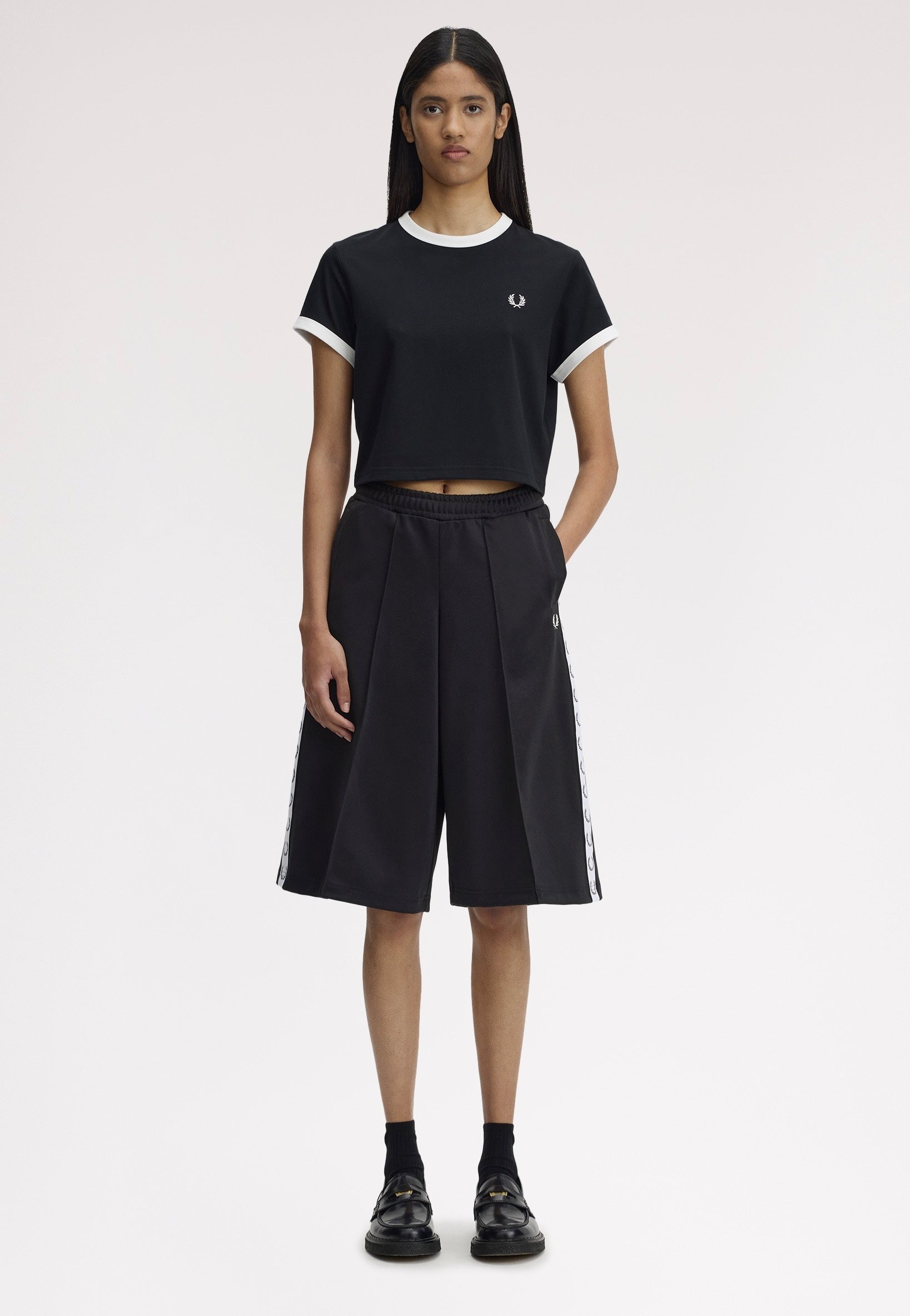 Fred Perry - Taped Track Black - Shorts | Women-Image