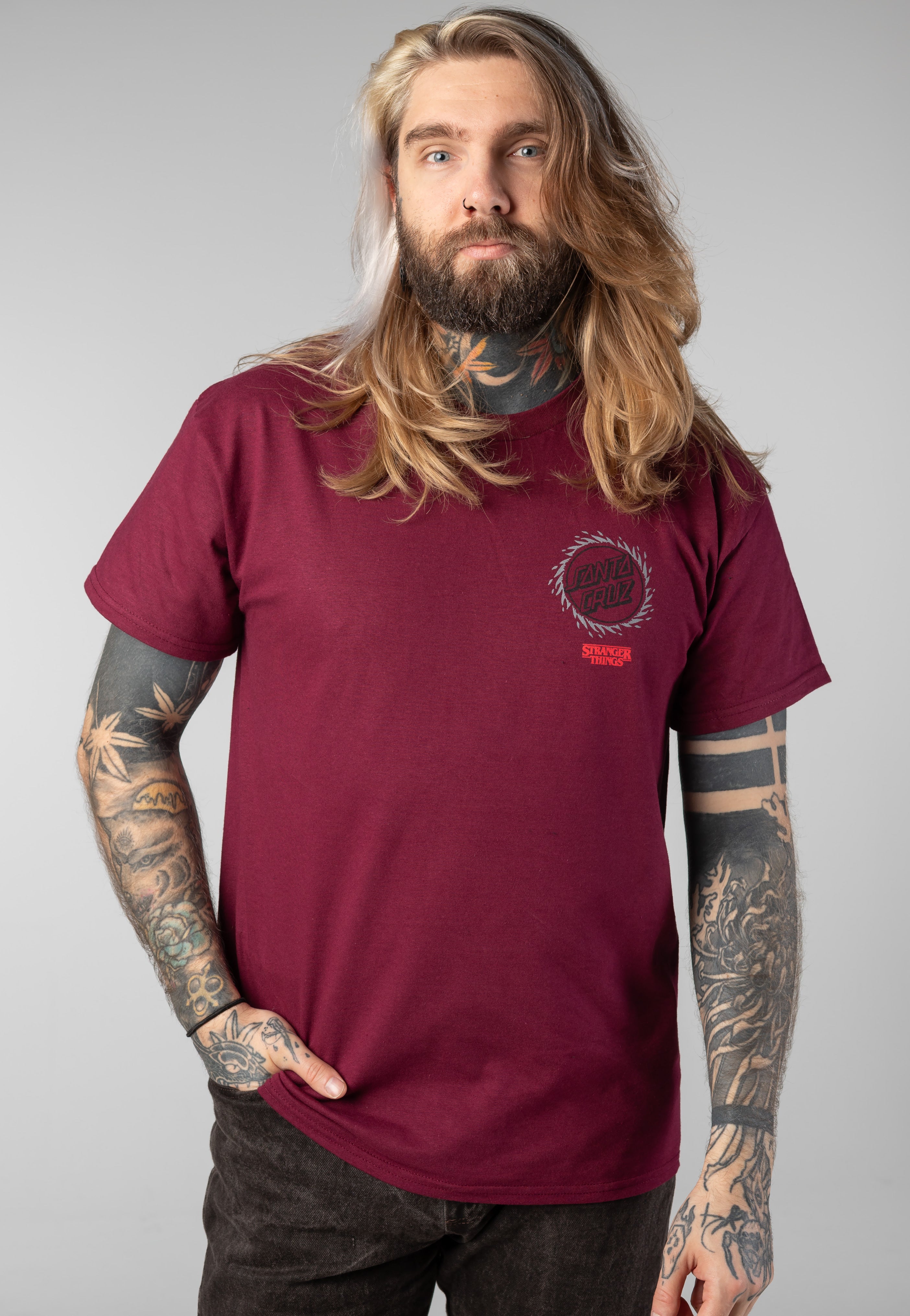 Santa Cruz x Stranger Things - Hellfire Pit Maroon - T-Shirt | Men-Image